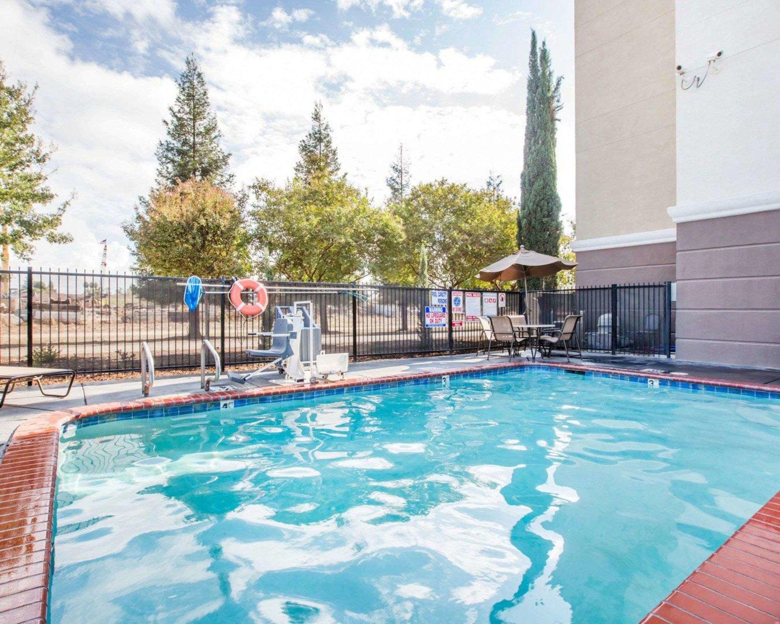 Comfort Suites Clovis — photo 5