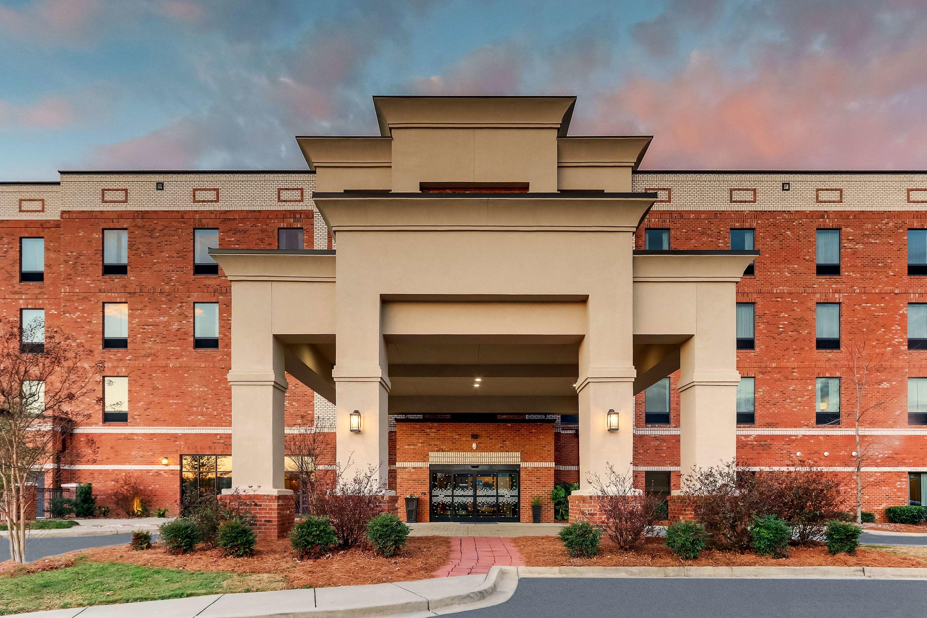 Hampton Inn & Suites Hartsville — photo 4