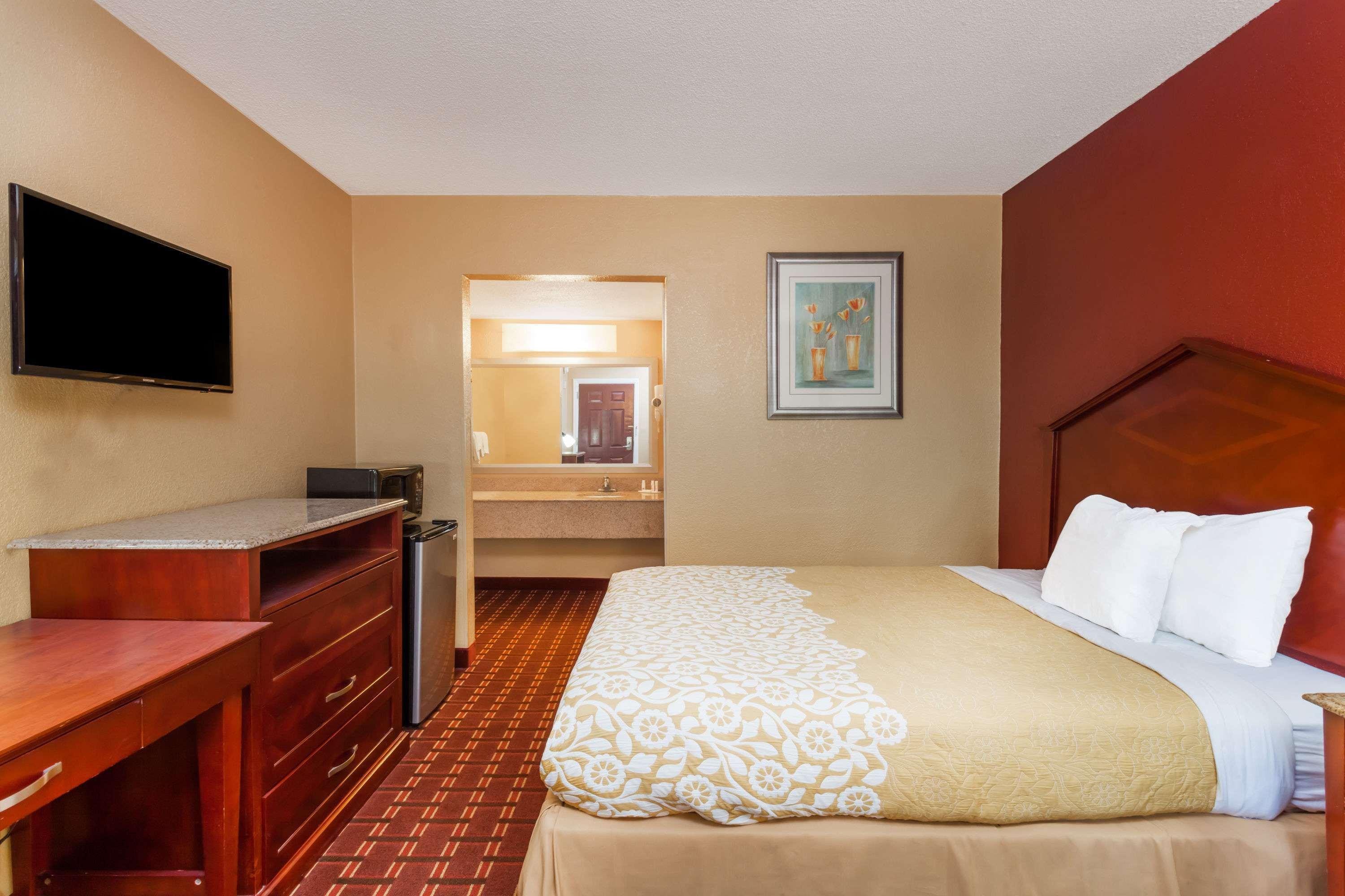 Days Inn Columbia - Bush River Road — photo 5