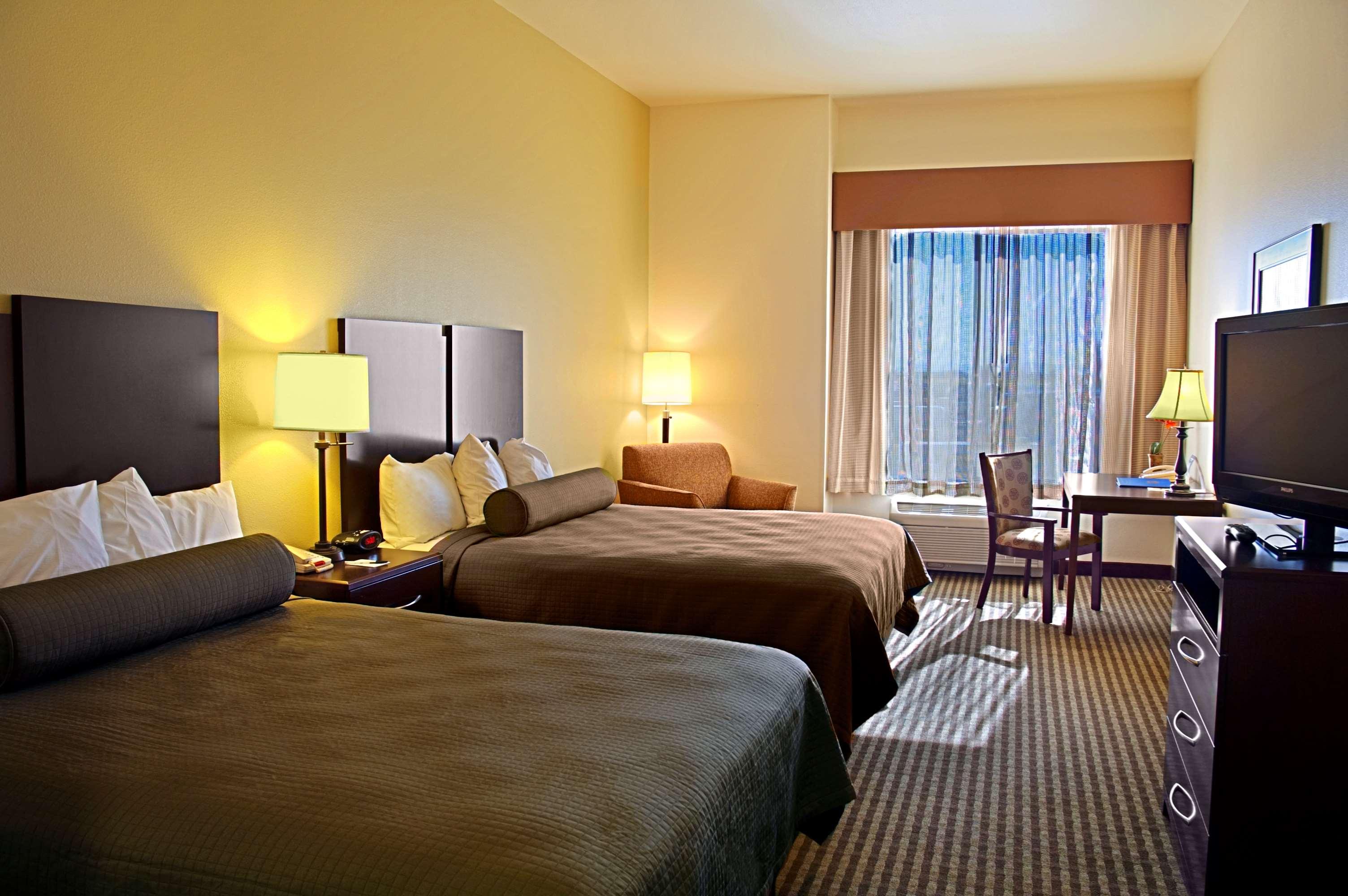 Best Western Legacy Inn & Suites — photo 4
