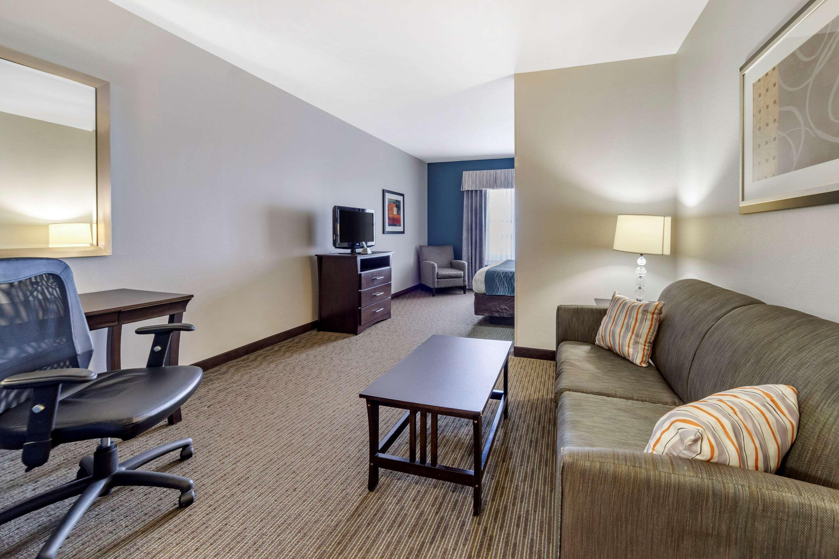 Comfort Inn Airport — photo 5