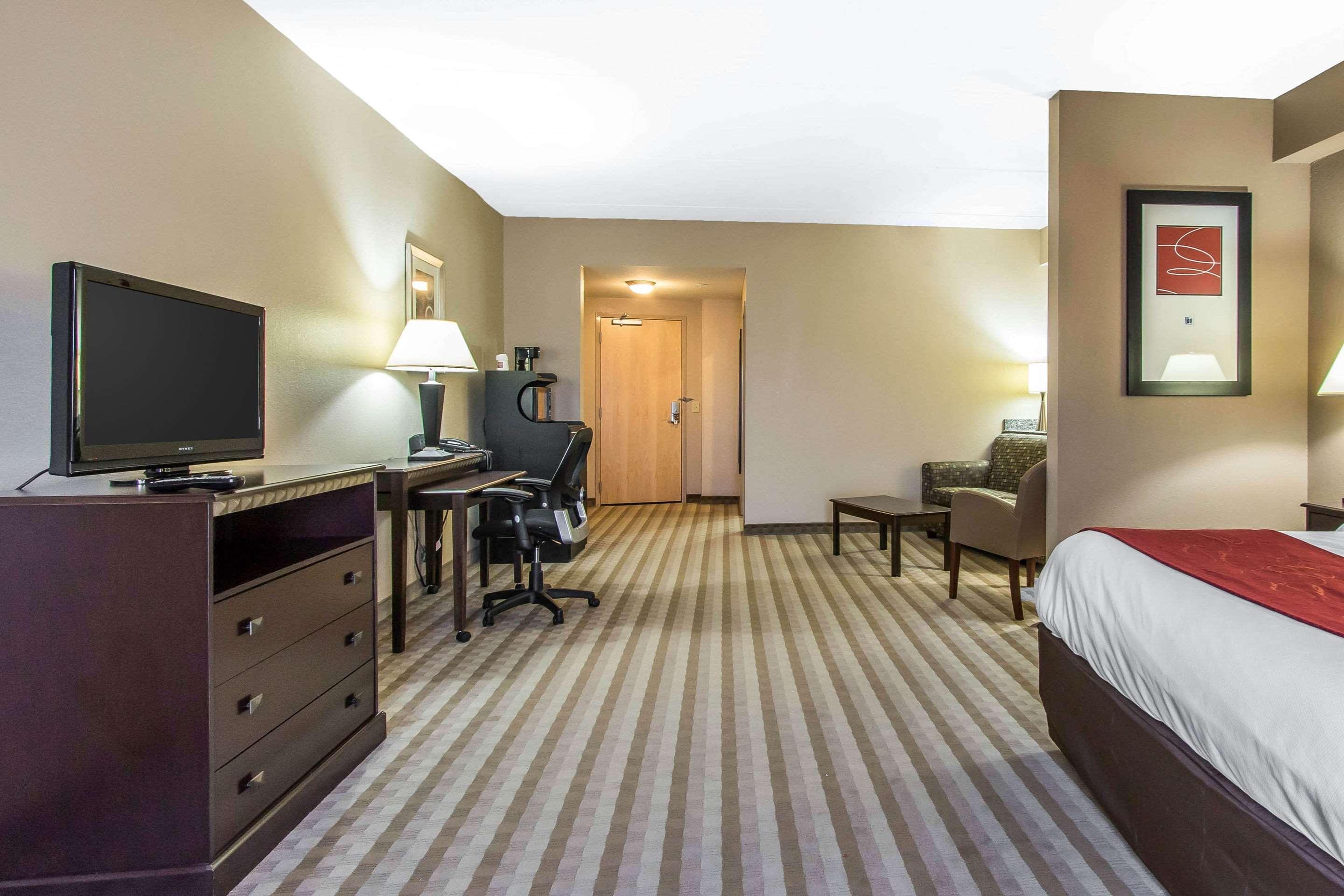Comfort Suites Smyrna — photo 5