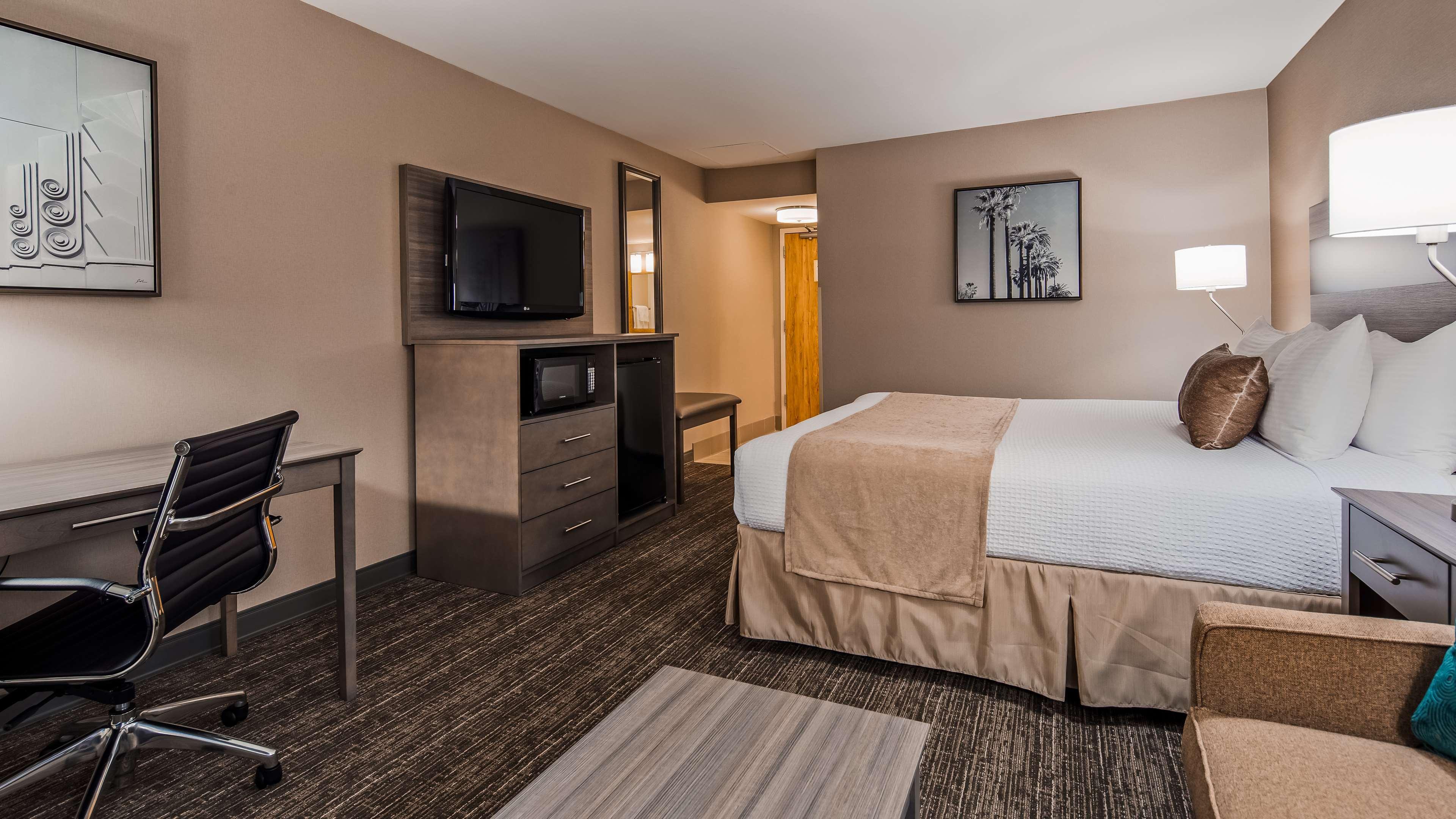 Best Western Plus Executive Inn — photo 4