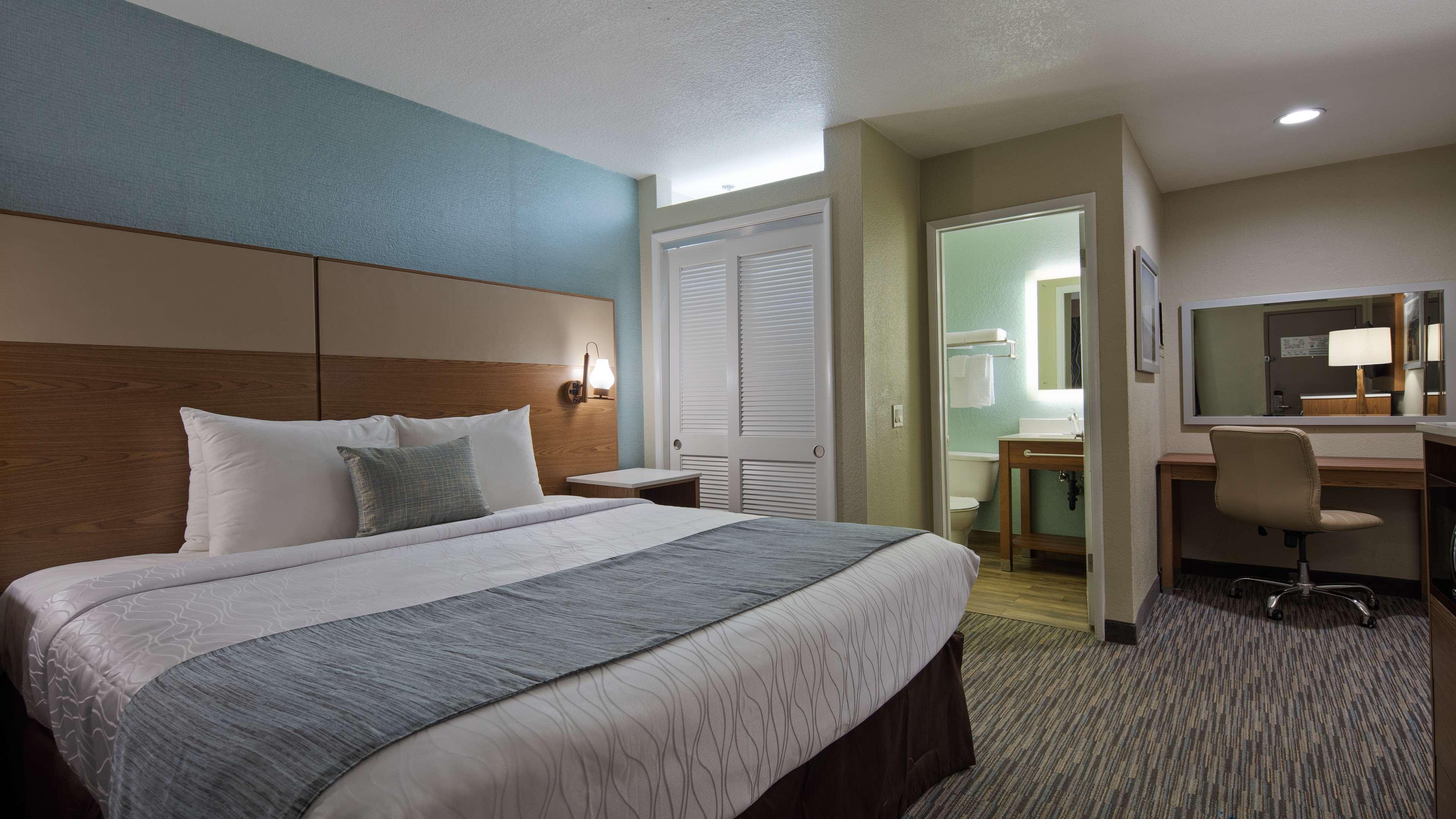 Best Western Carlsbad by the Sea — photo 5