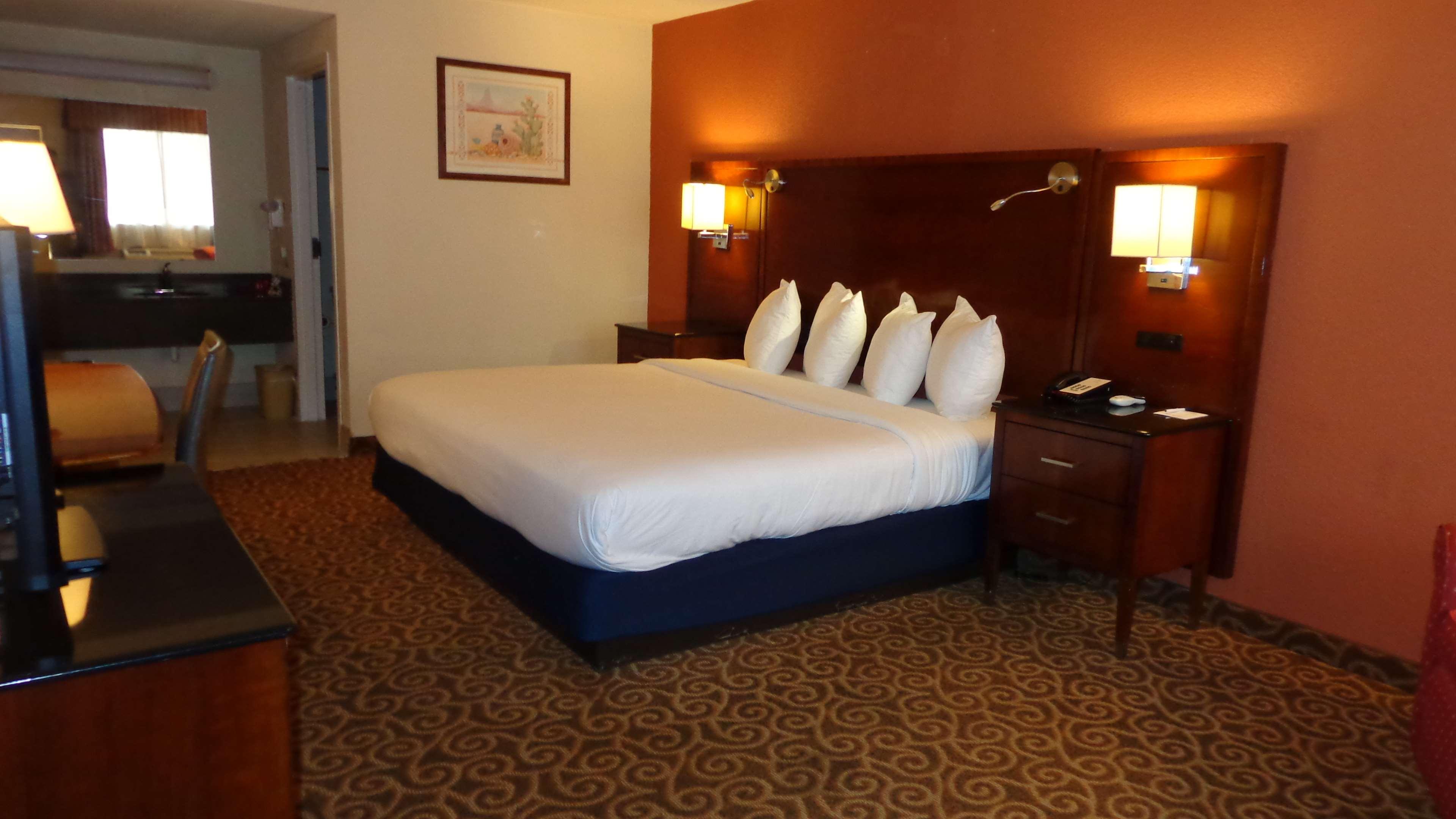 SureStay Hotel by Best Western Childress — photo 4