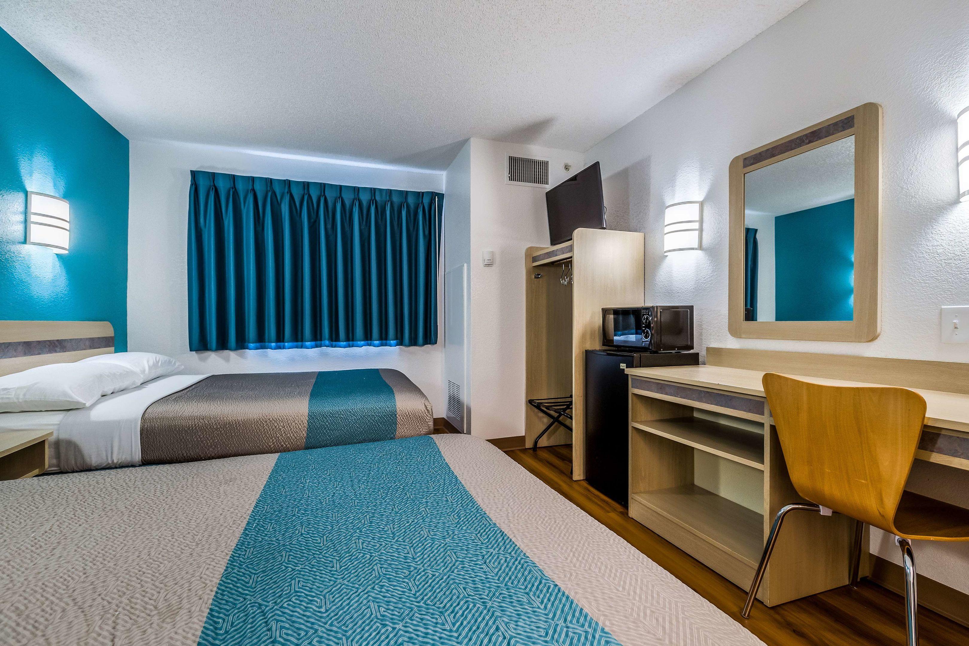Motel 6 Des Moines West — photo 4