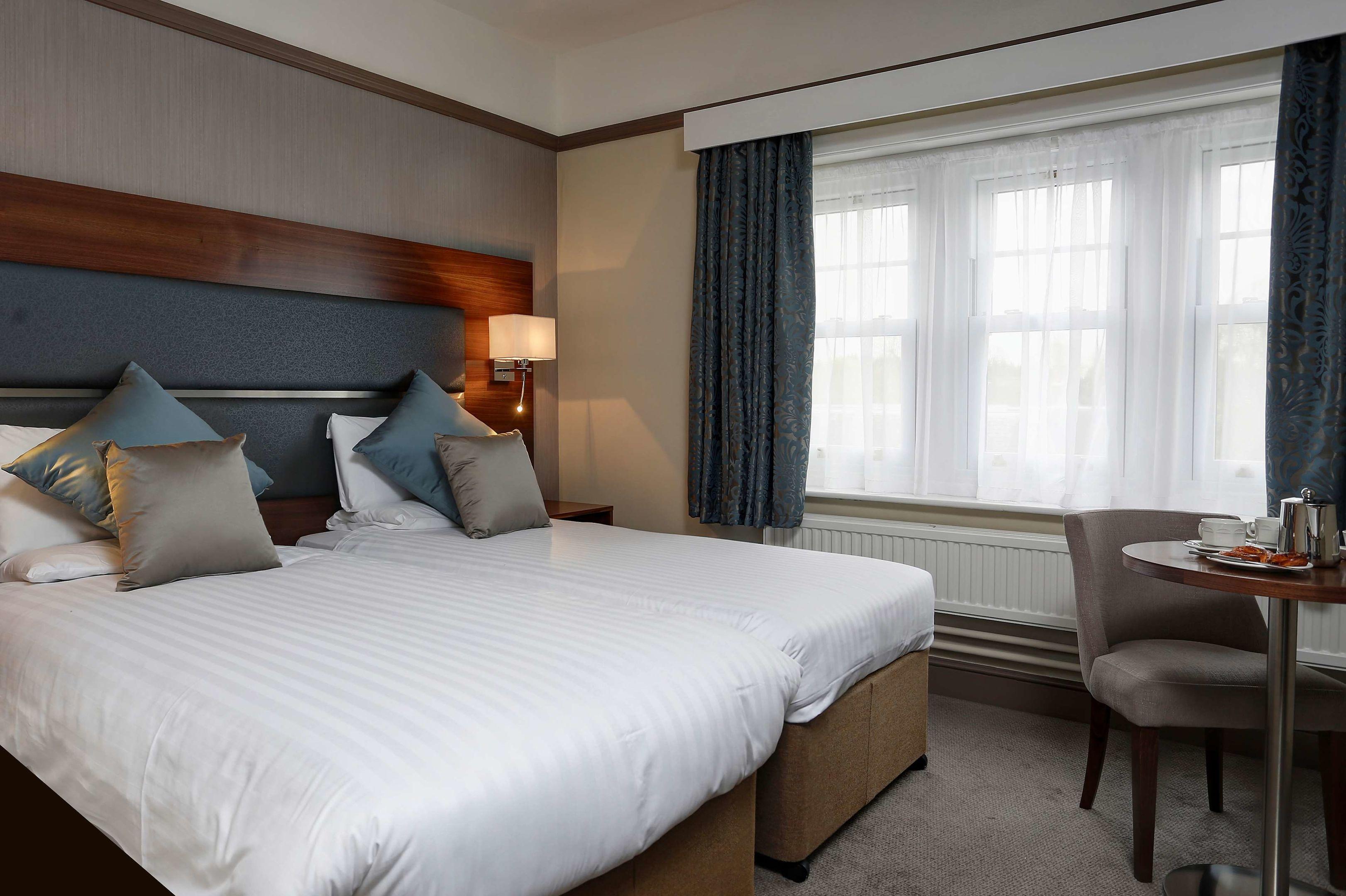 Best Western Chilworth Manor Hotel — photo 4