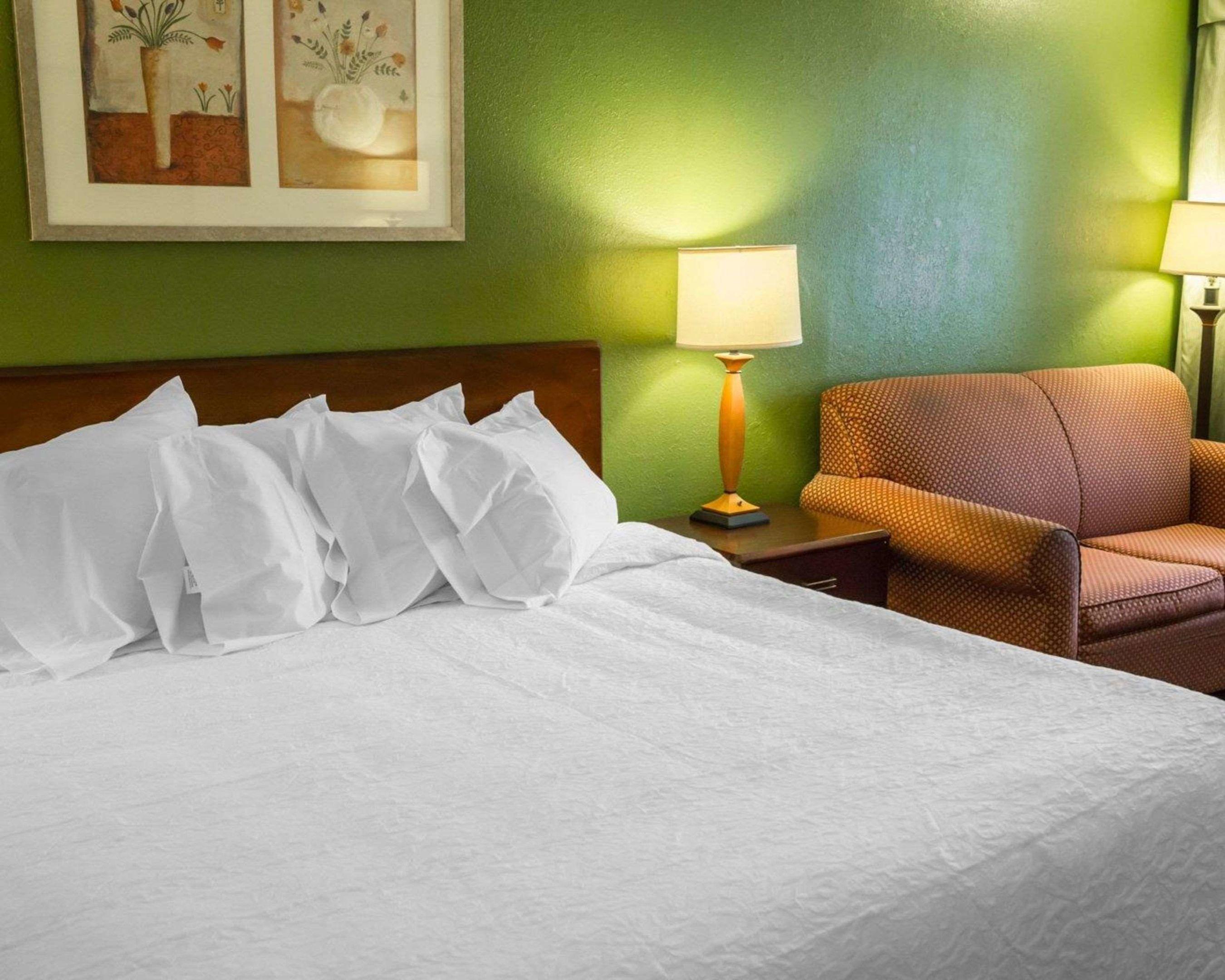 Econo Lodge North Washington — photo 5