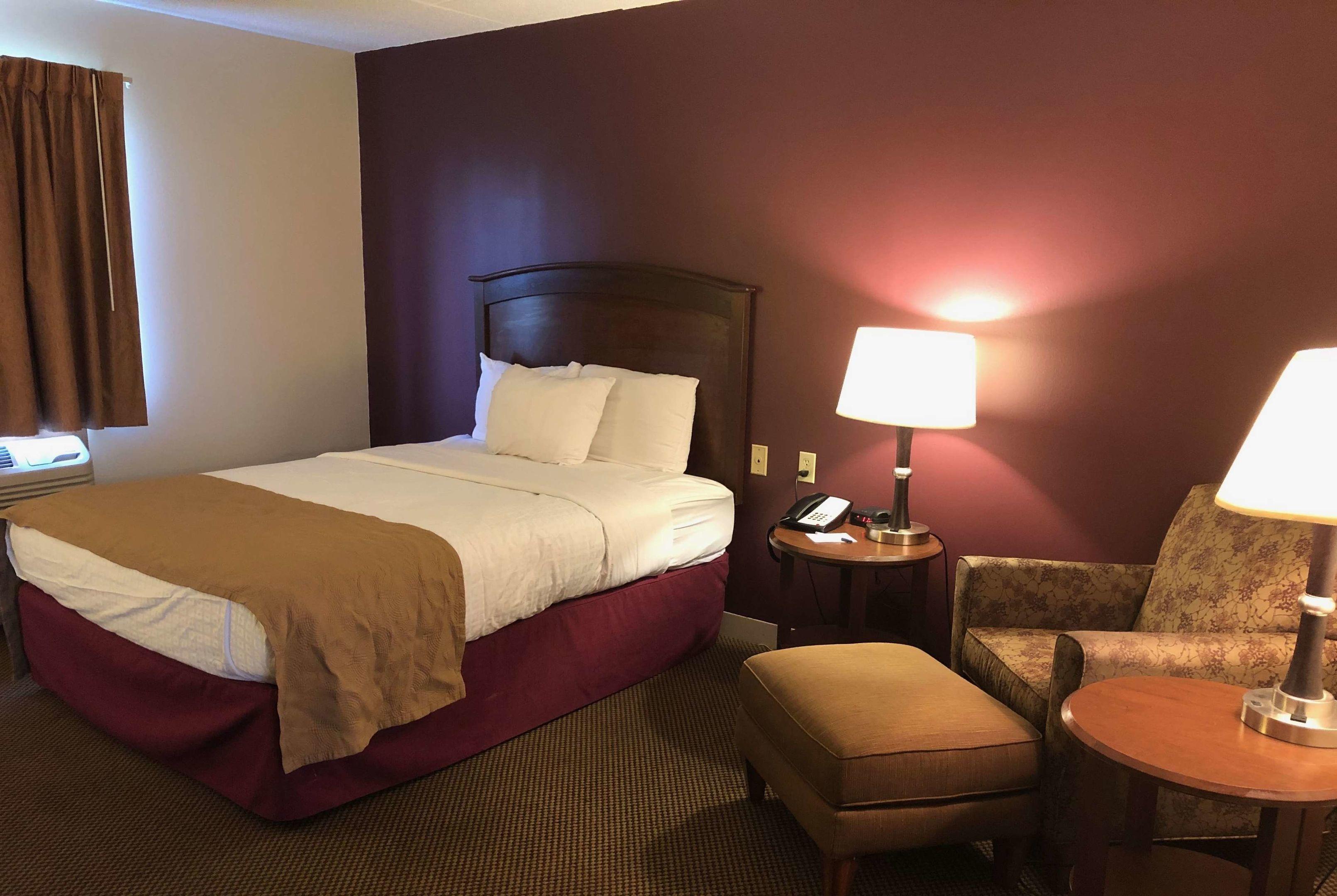 AmericInn by Wyndham Mitchell — photo 4