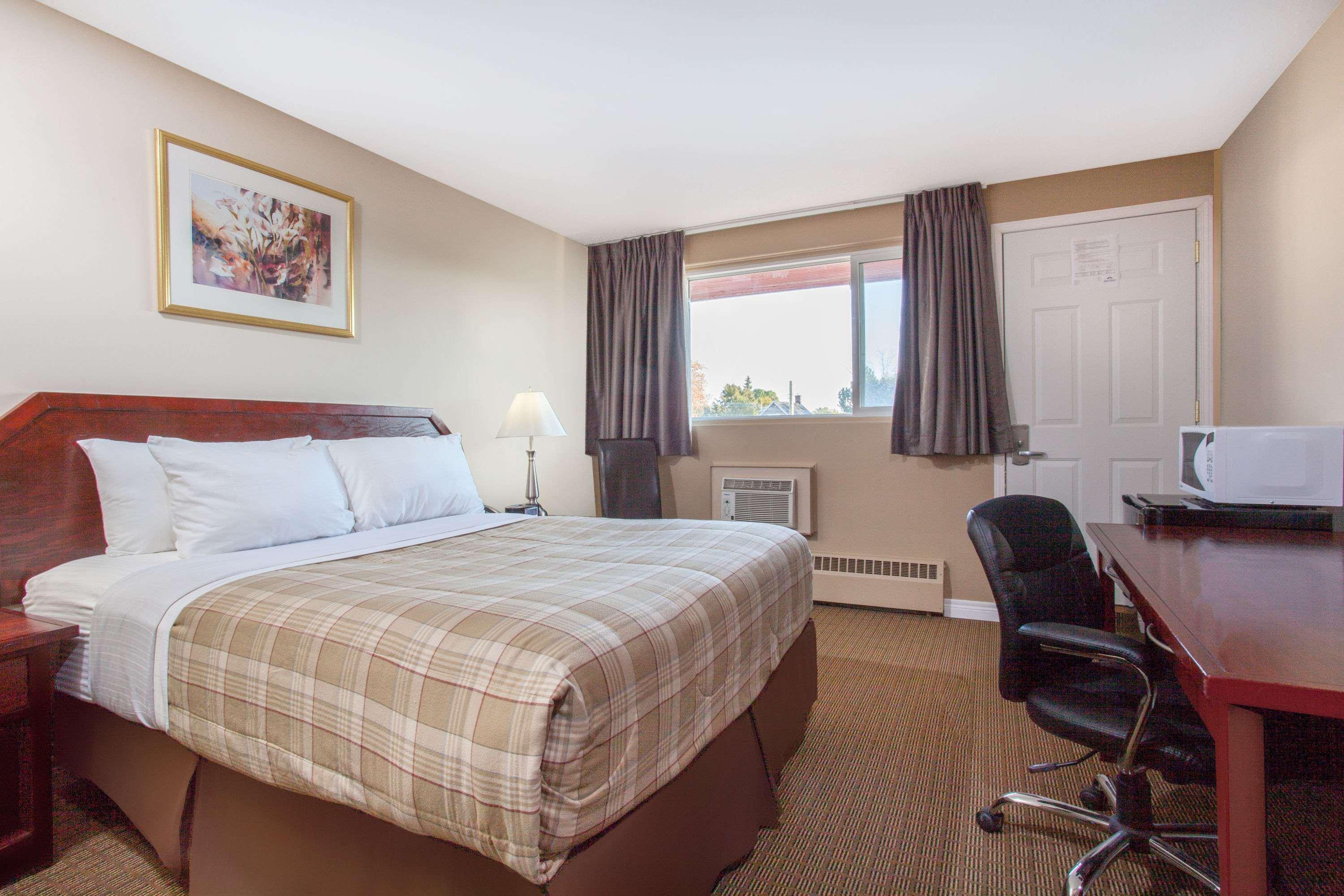 Howard Johnson Inn Kingston — photo 5