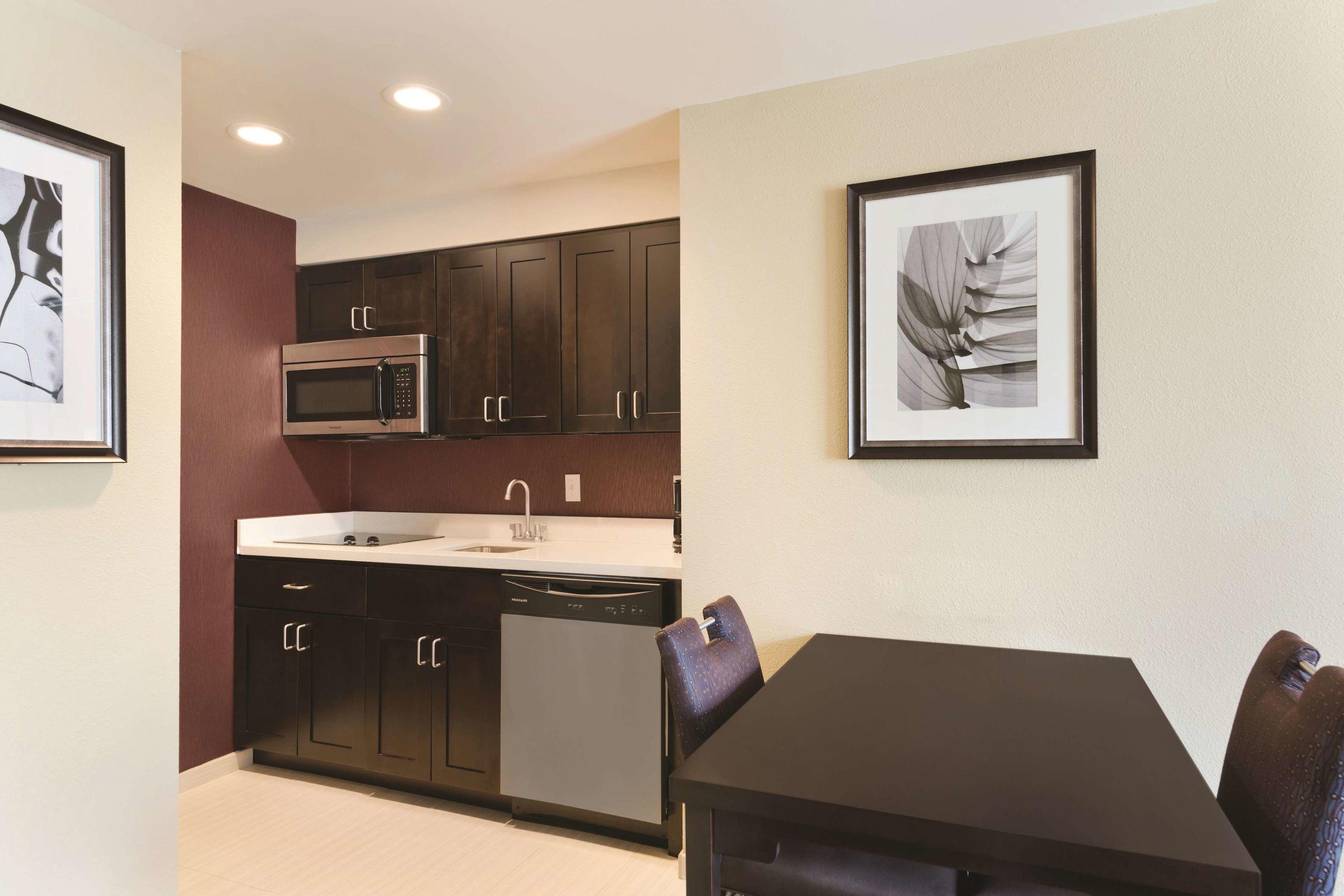 Homewood Suites by Hilton Mobile I- 65/Airport Blvd — photo 4