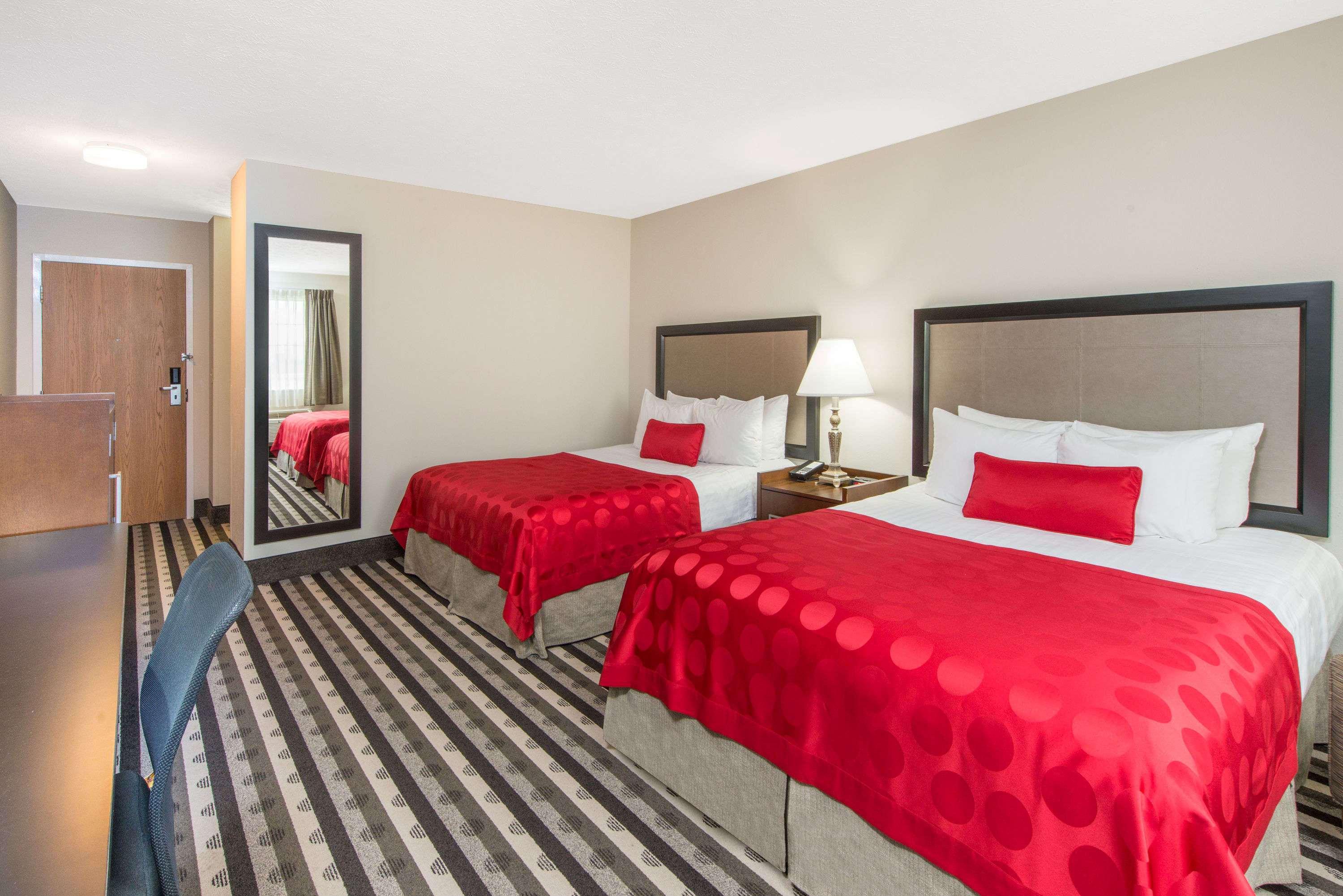 Ramada Springfield North — photo 5