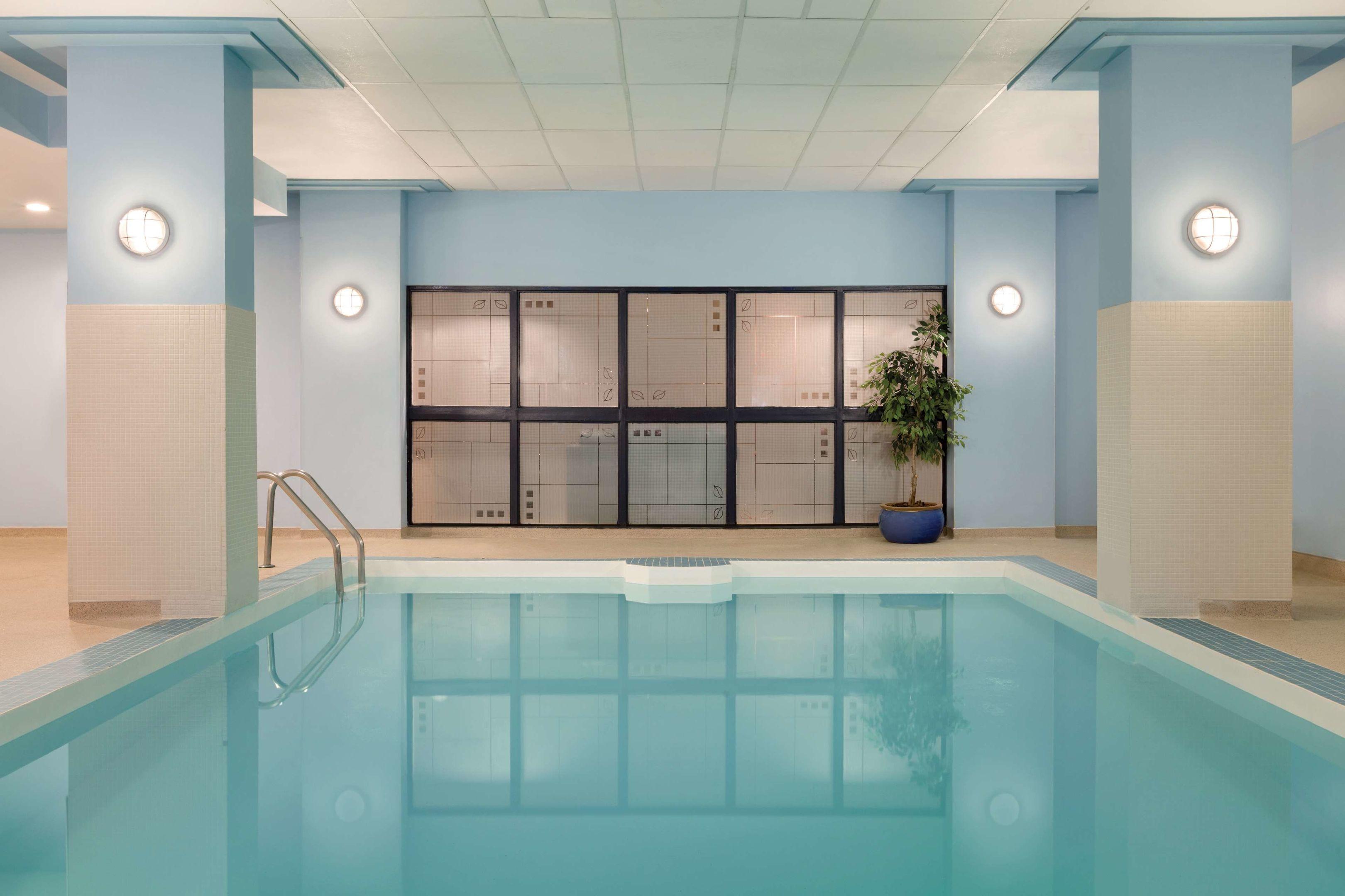 Coast Edmonton Plaza Hotel by APA — photo 4