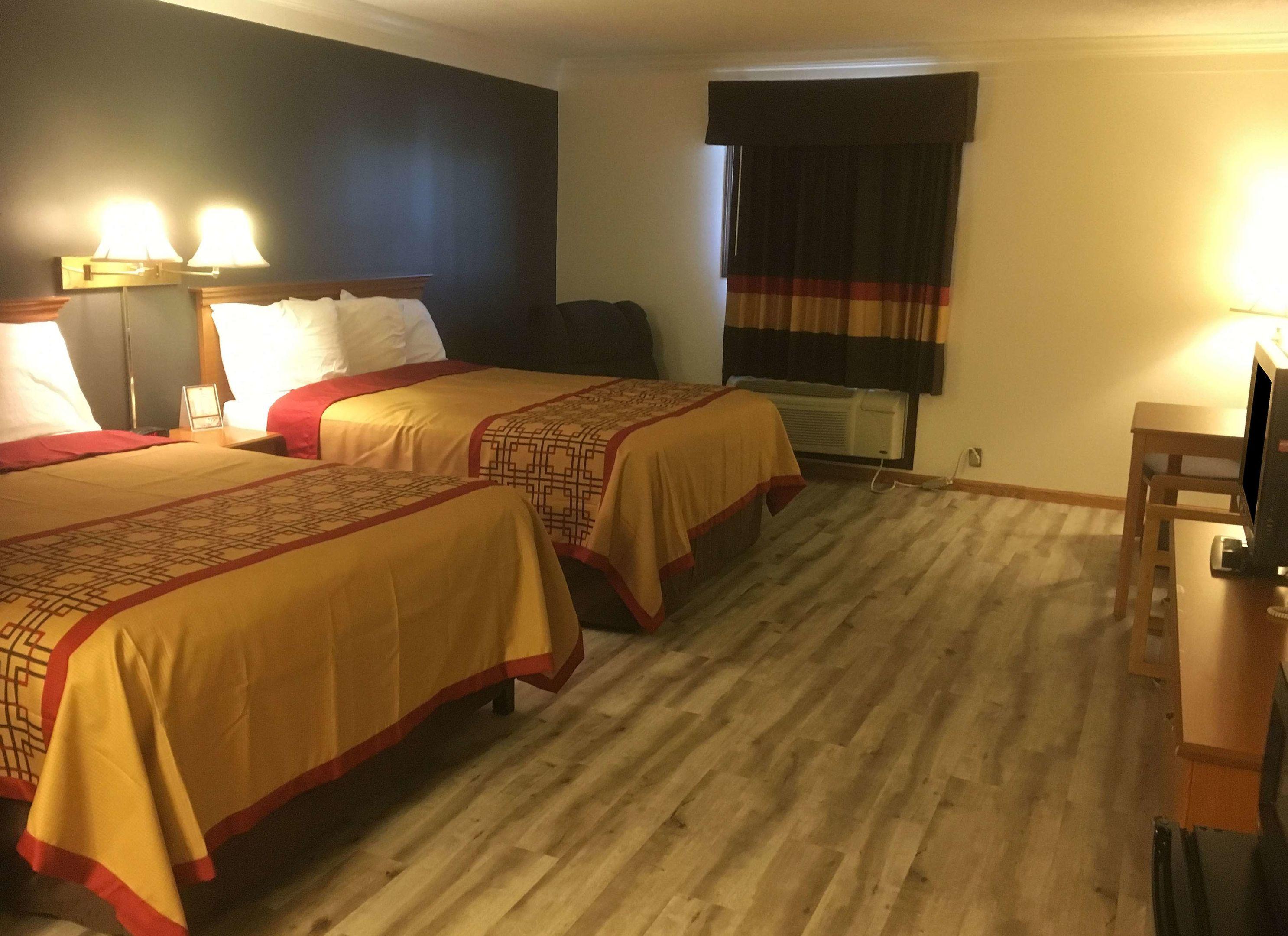 Americas Best Value Inn & Suites Thief River Falls — photo 4