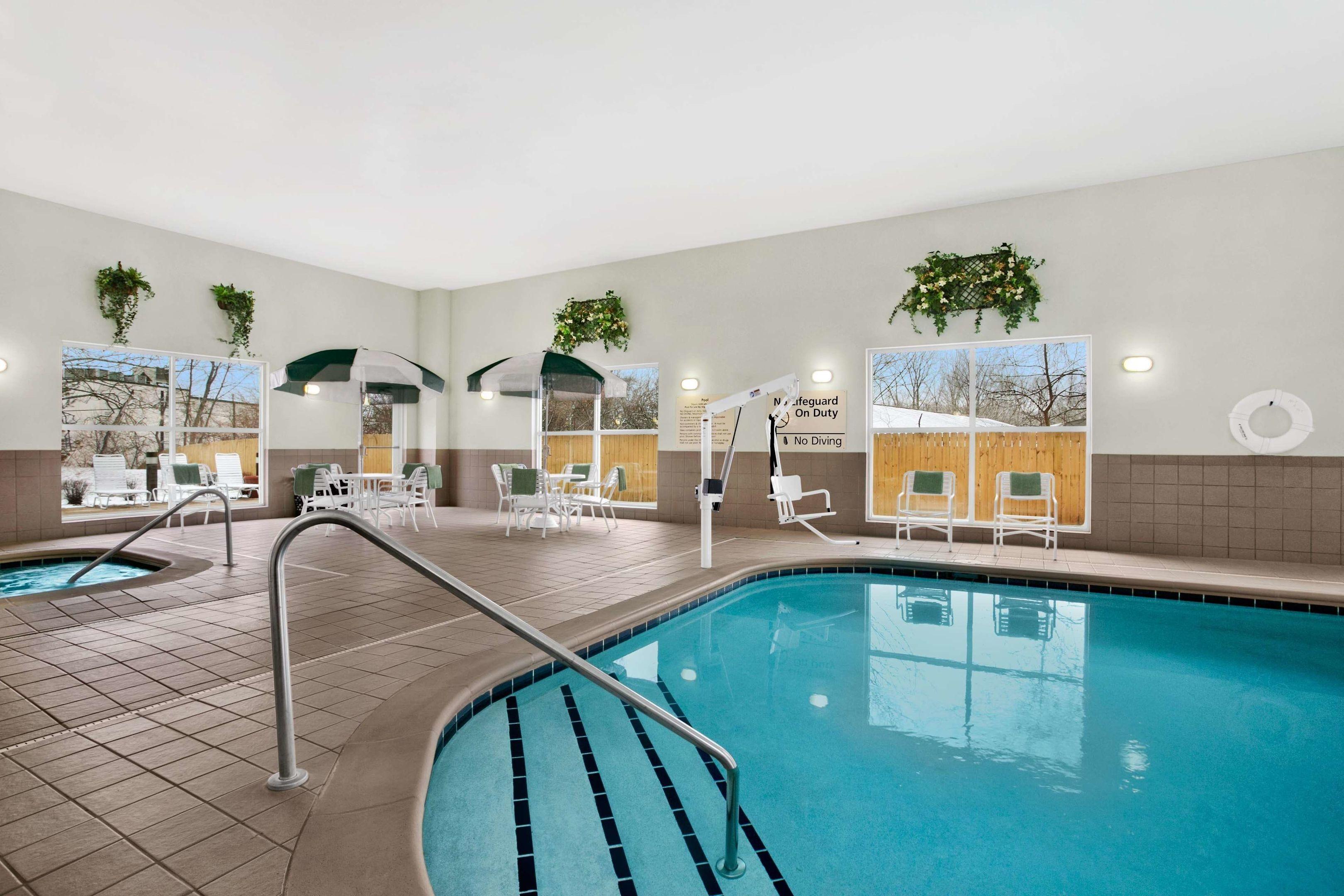 Hampton Inn Heath-Newark — photo 5