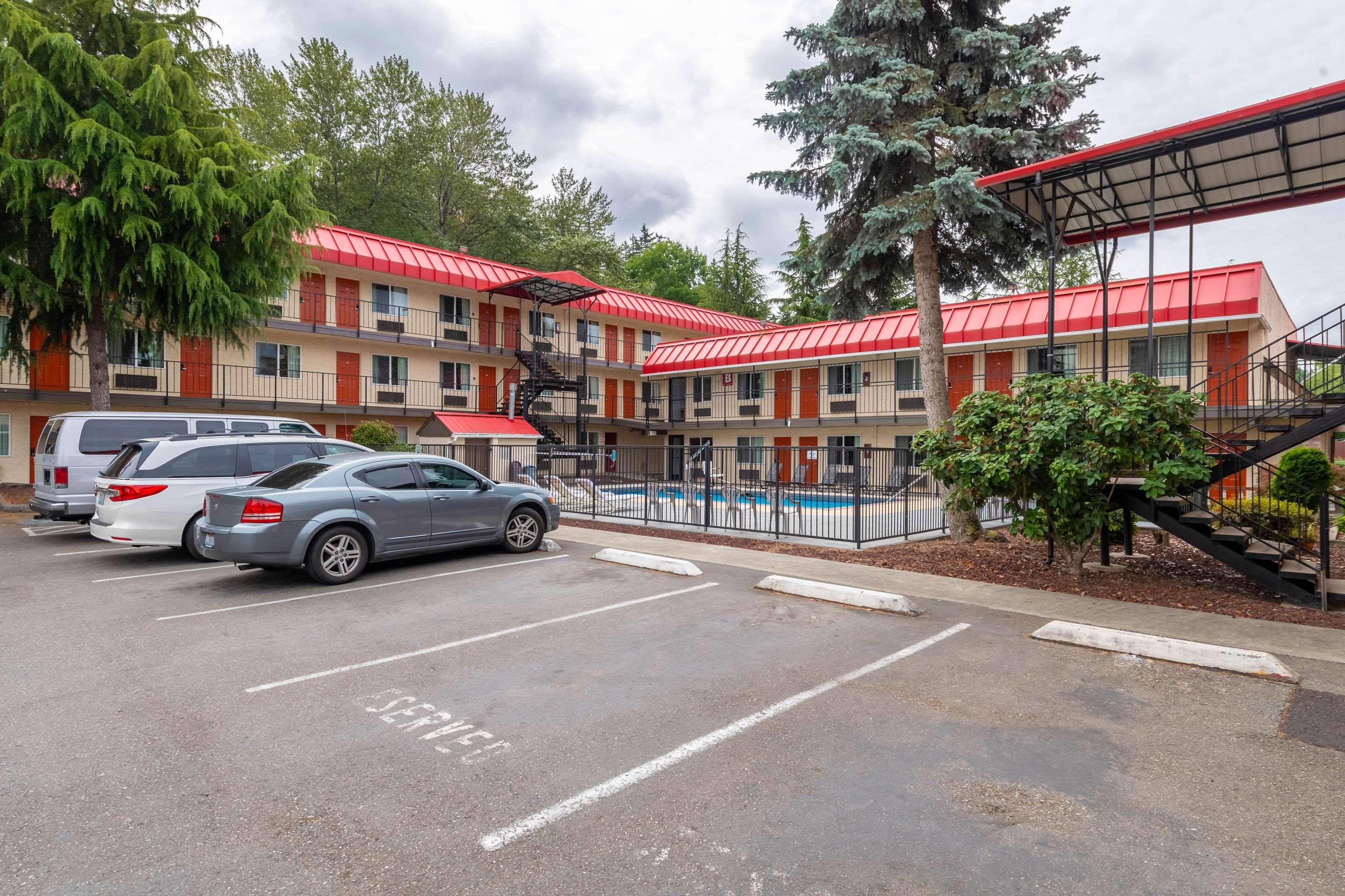 Econo Lodge Renton - Bellevue — photo 3
