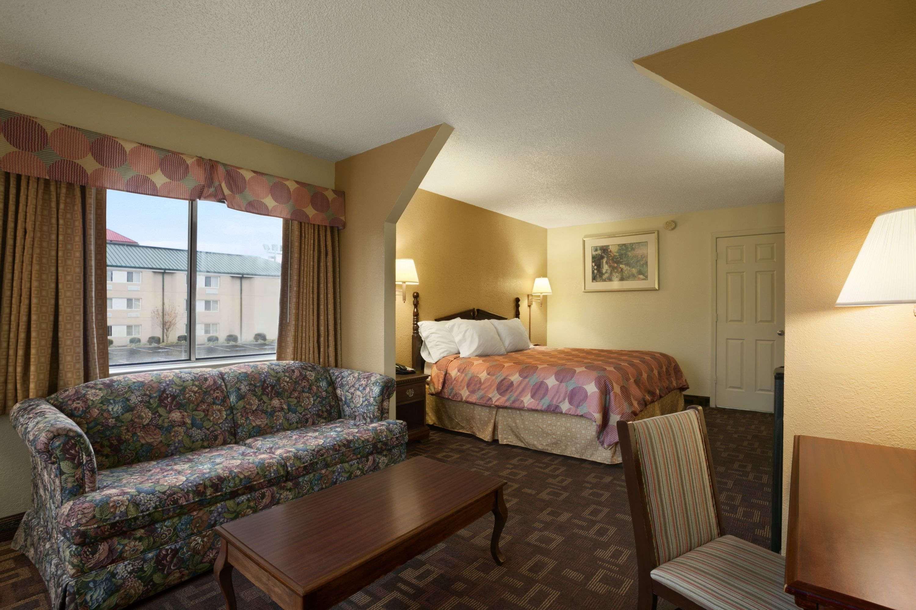 Days Inn by Wyndham Nashville Airport