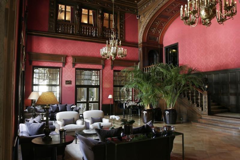 Schlosshotel Berlin by Patrick Hellmann — photo 4
