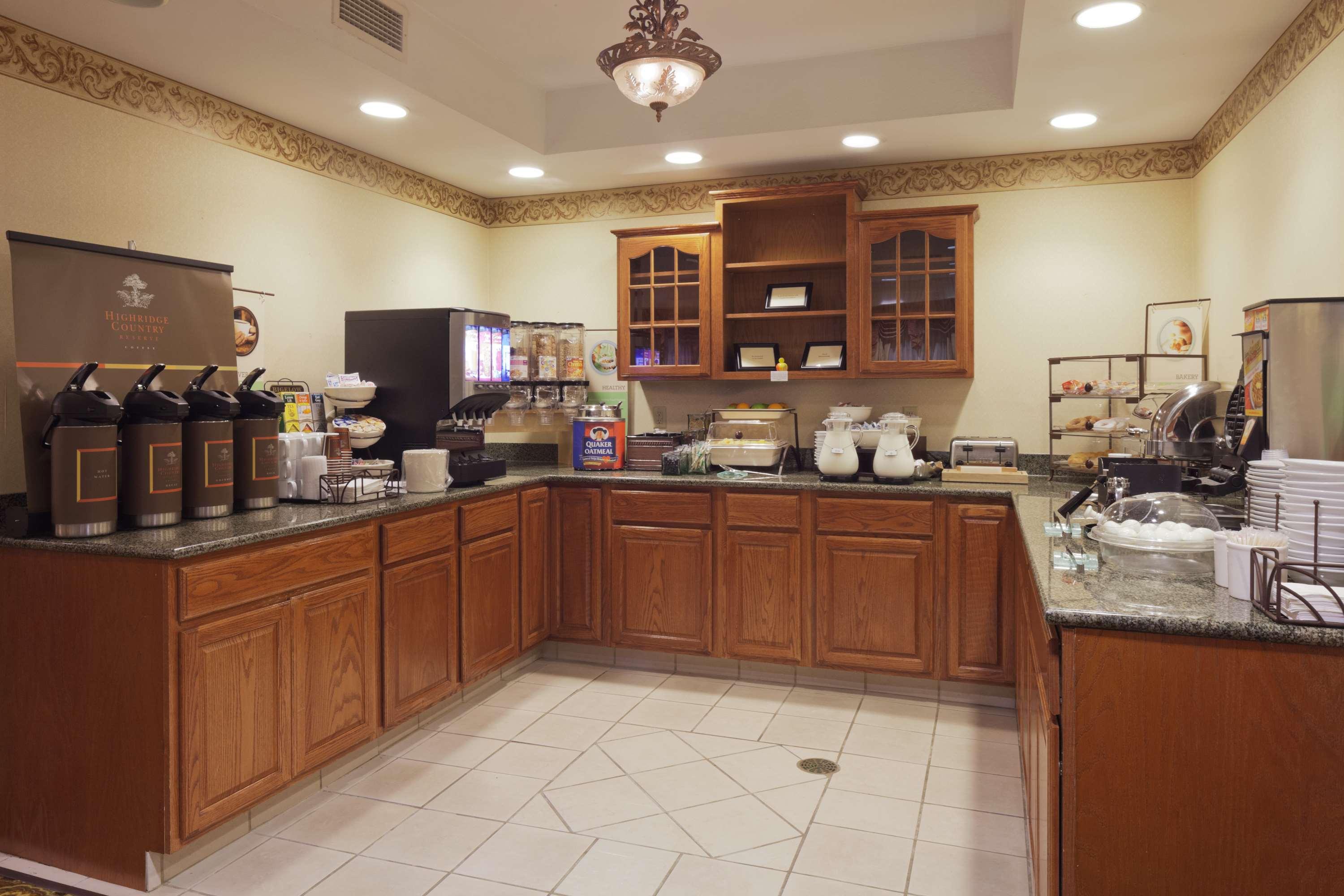 Country Inn & Suites by Radisson, Mansfield, OH — photo 5