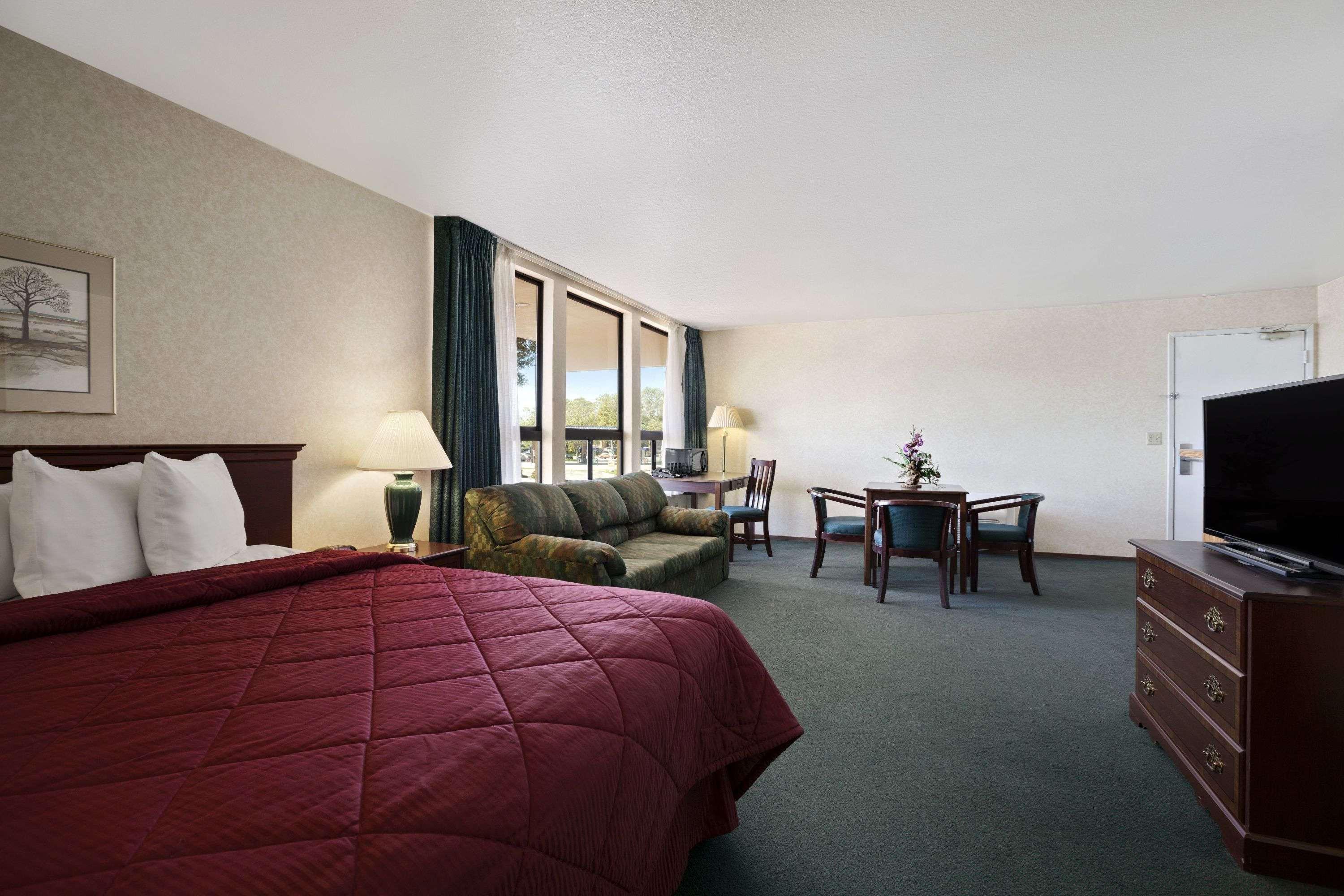 Days Inn Gilroy — photo 5