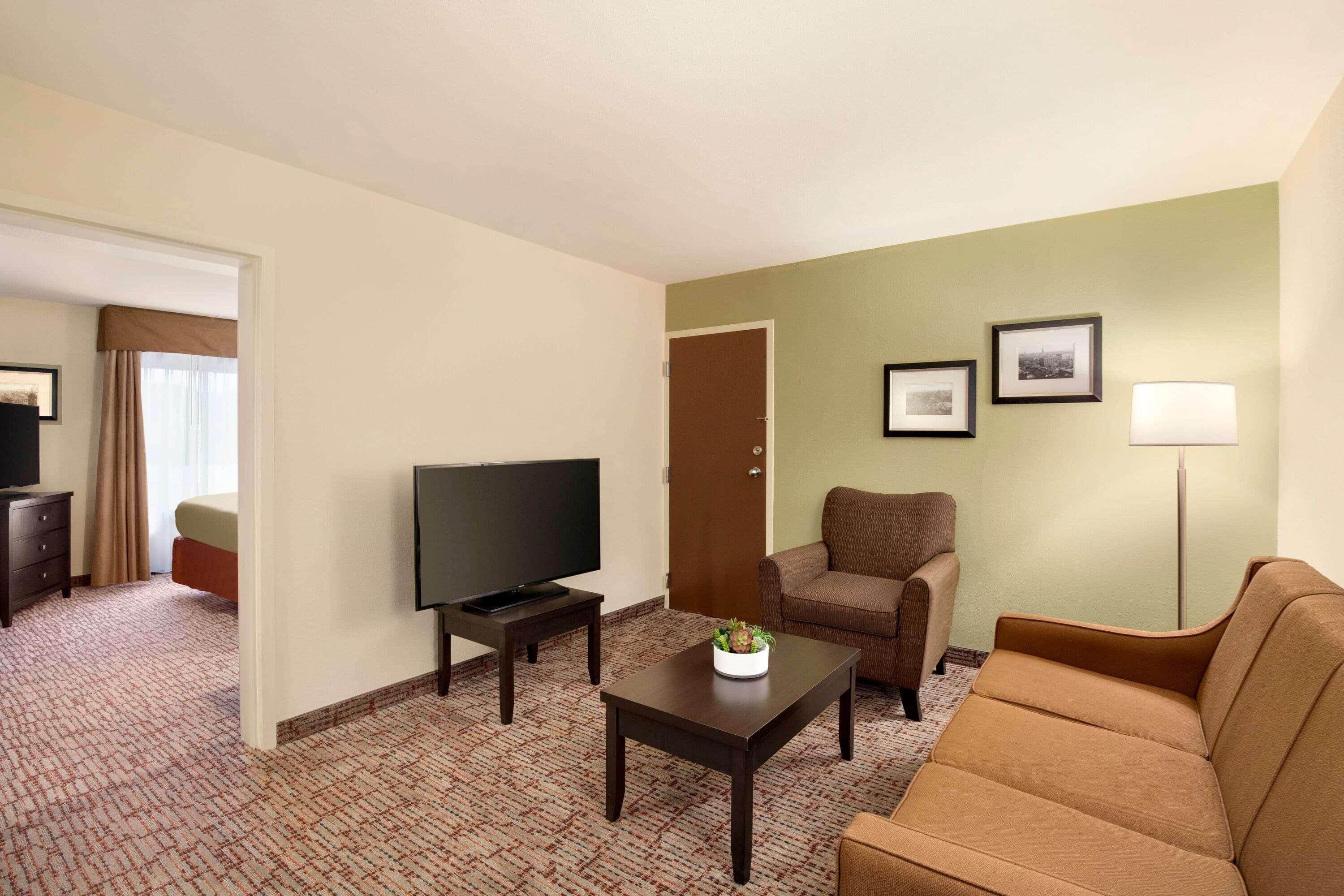 Baymont Inn & Suites Augusta West — photo 5