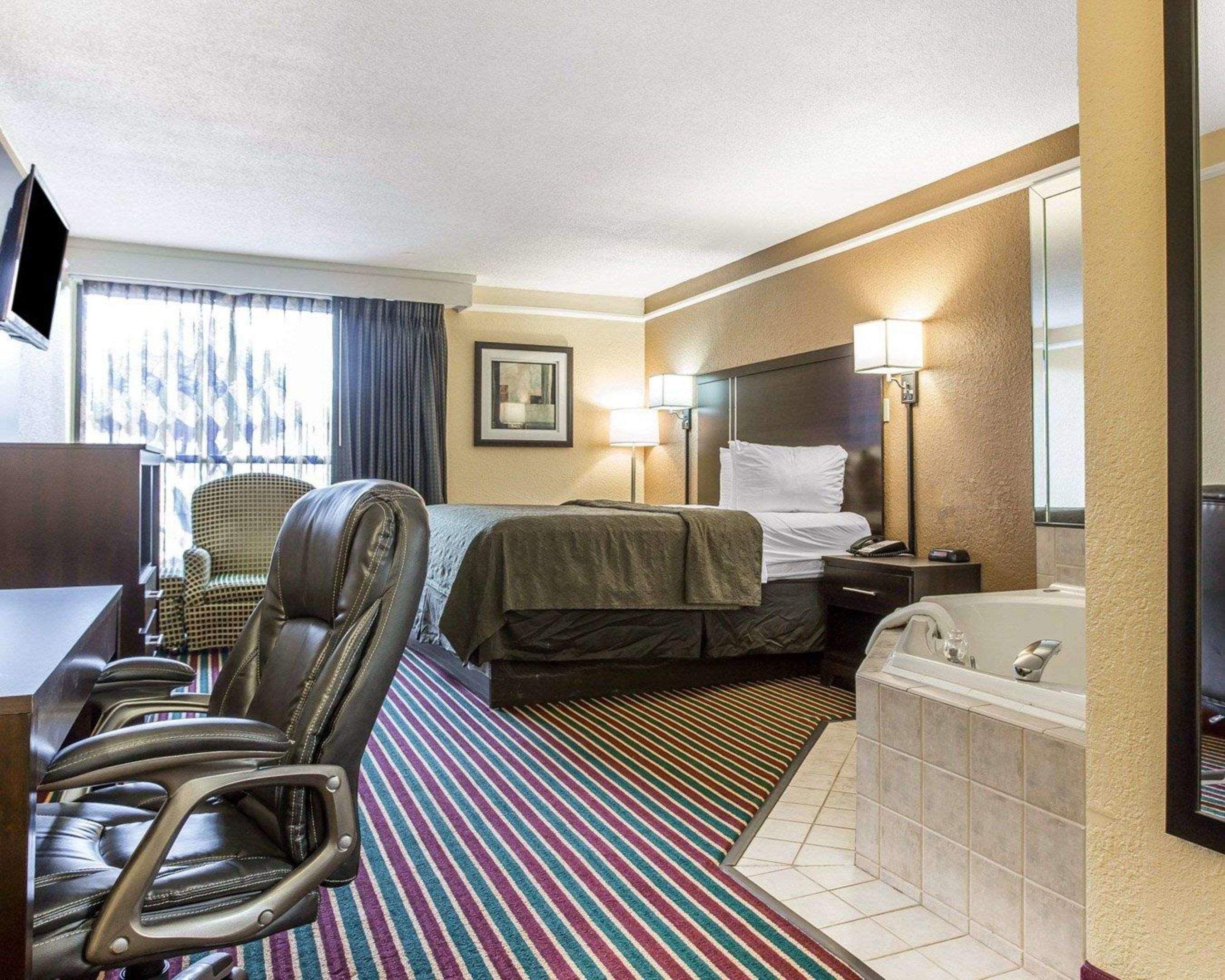 Quality Inn & Suites — photo 5