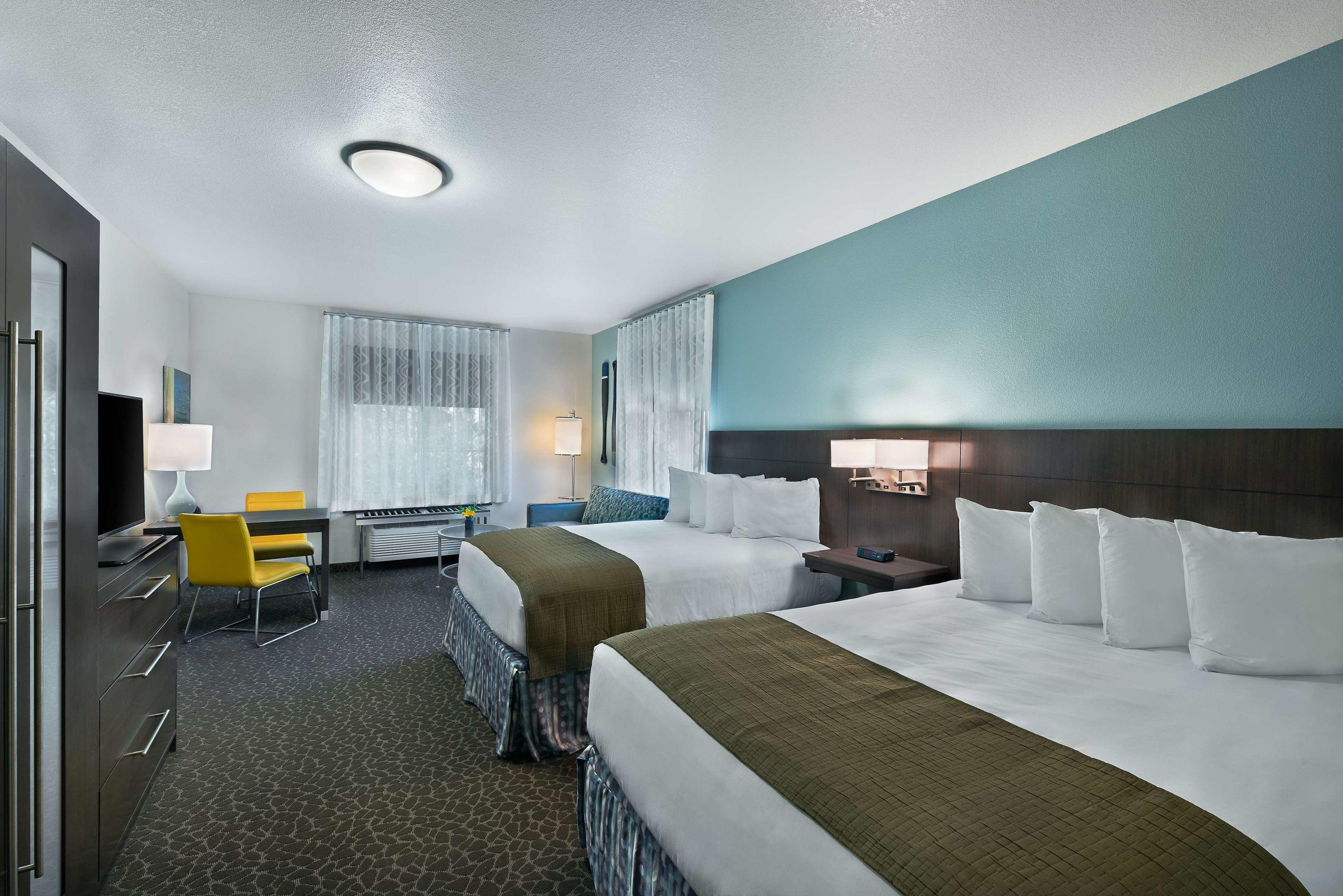 Oxford Suites Bellingham Hotel — photo 4