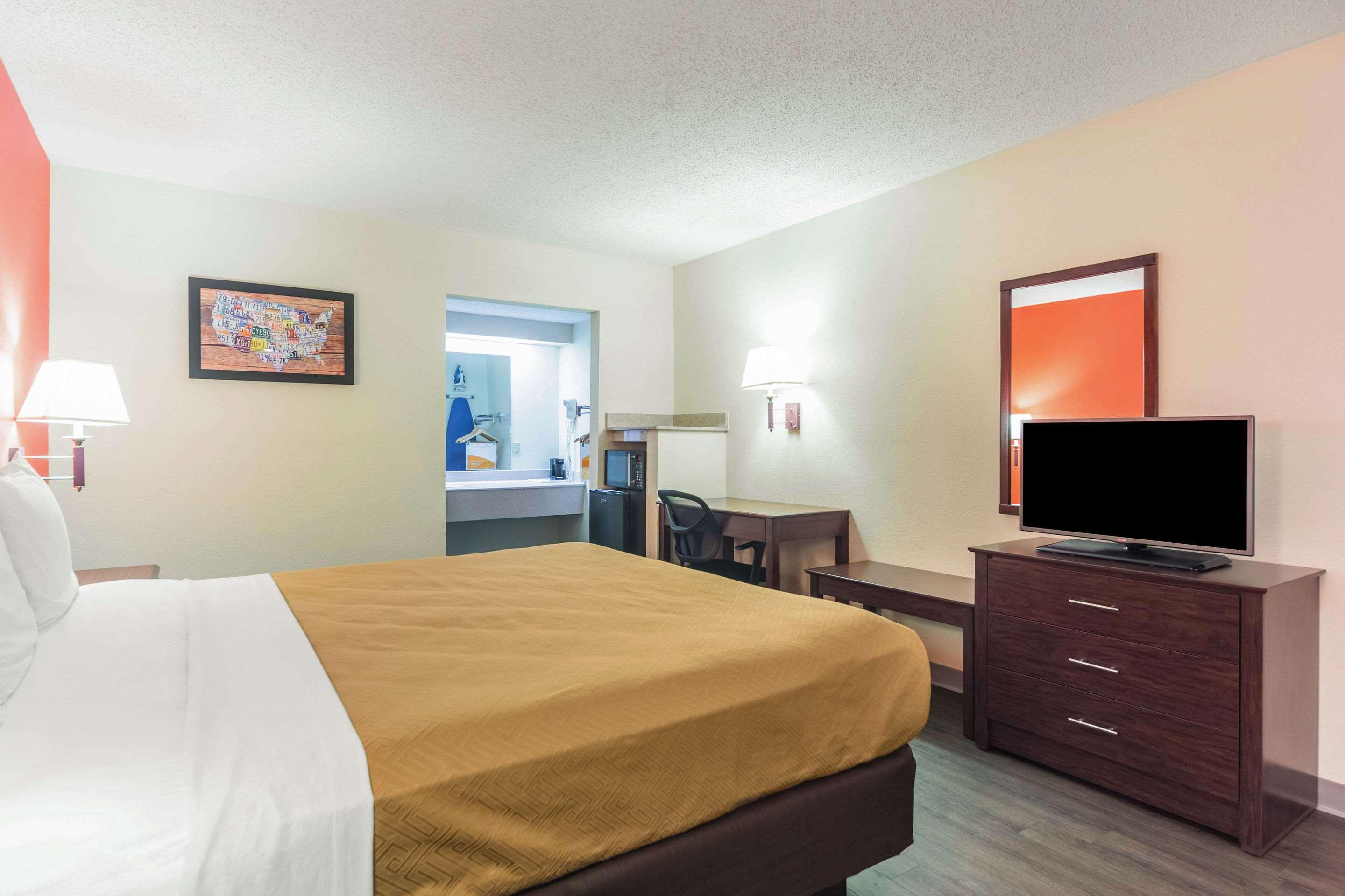 Econo Lodge Laurel — photo 5