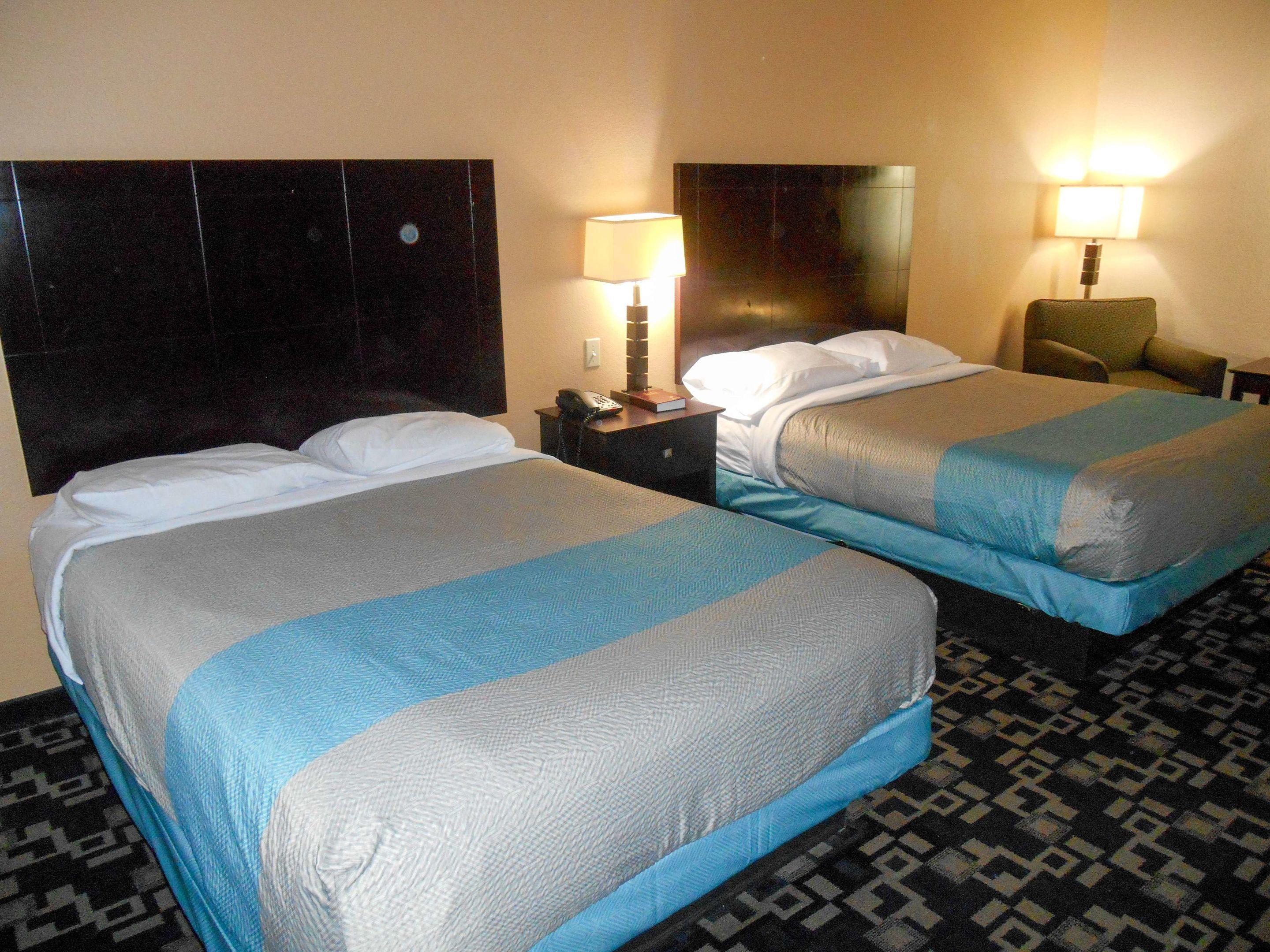 Motel 6 Joshua — photo 5