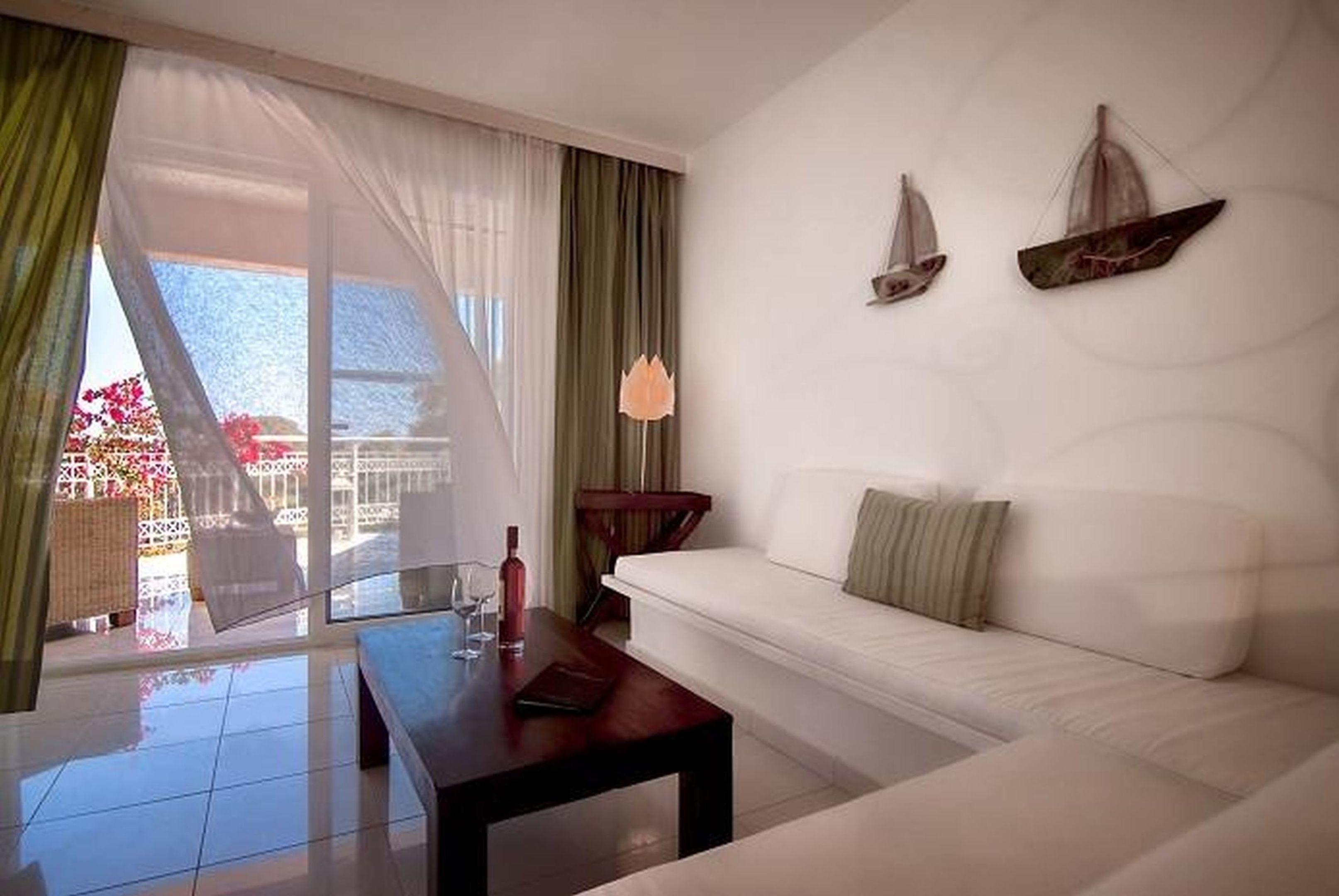 Belvedere Hotel & Luxury Suites — photo 5