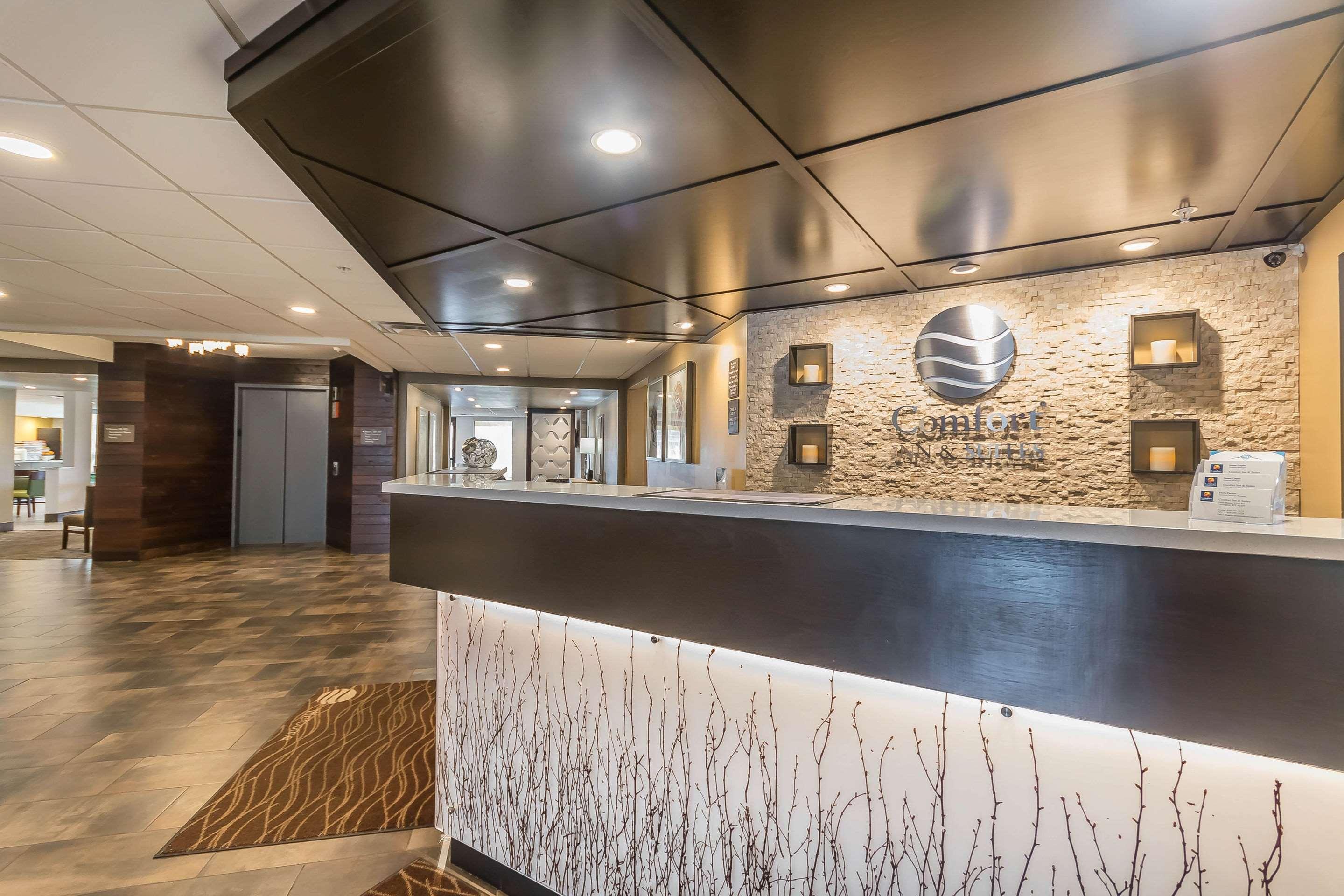 Comfort Inn & Suites — photo 5