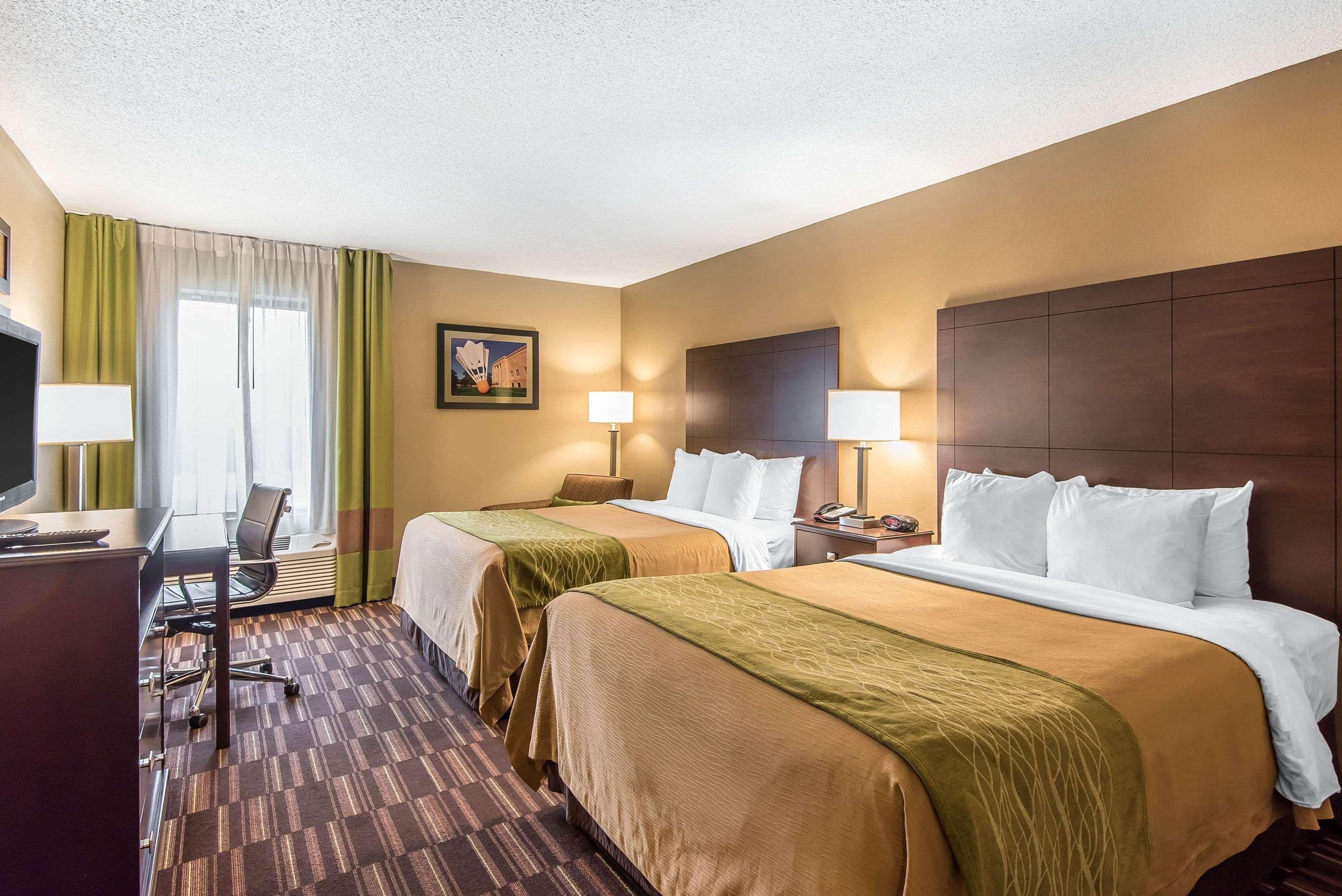 Comfort Inn & Suites Kansas City - Northeast — photo 5
