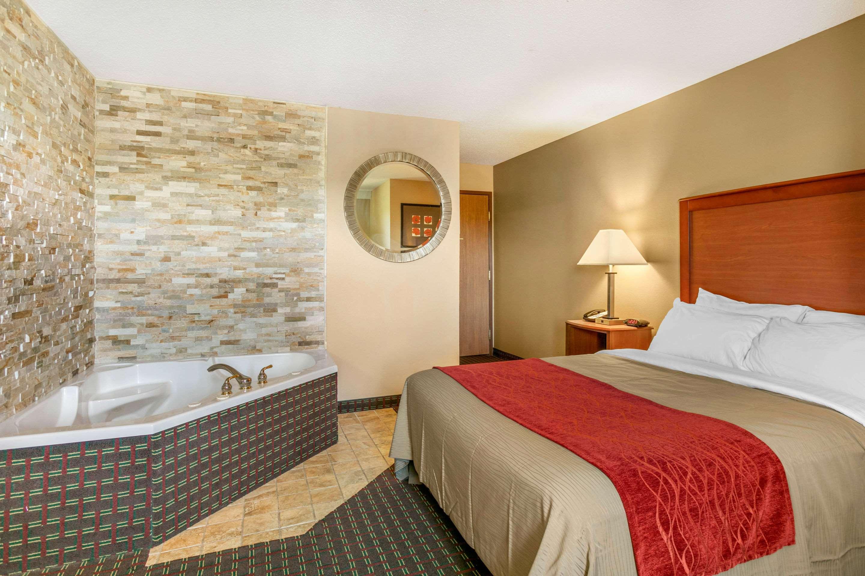 Rodeway Inn — photo 4