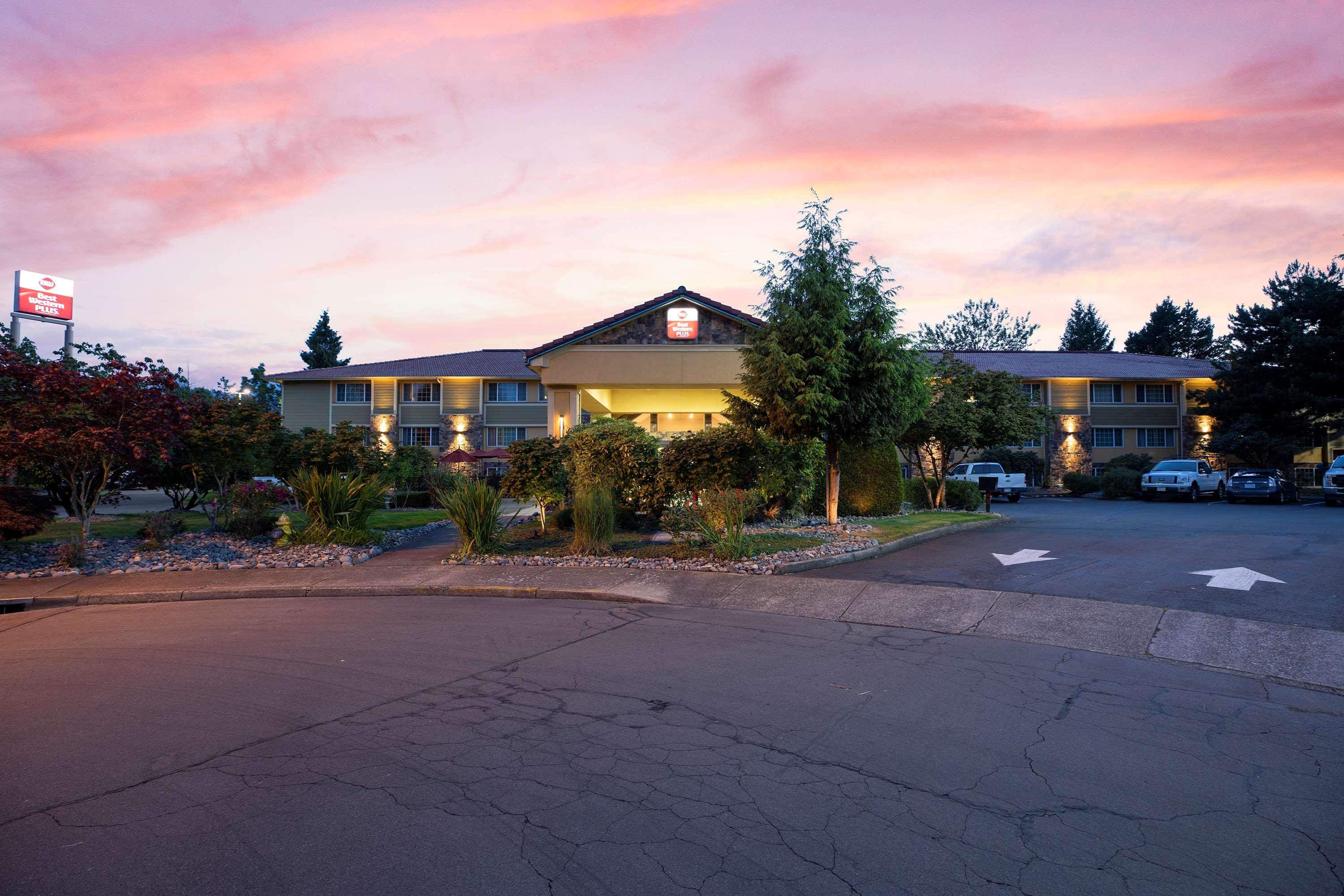 Best Western Plus Parkway Inn — photo 5