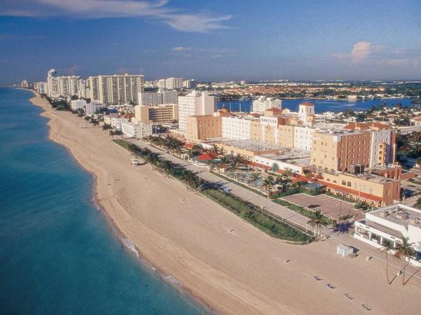 Hollywood Beach Resort — photo 3