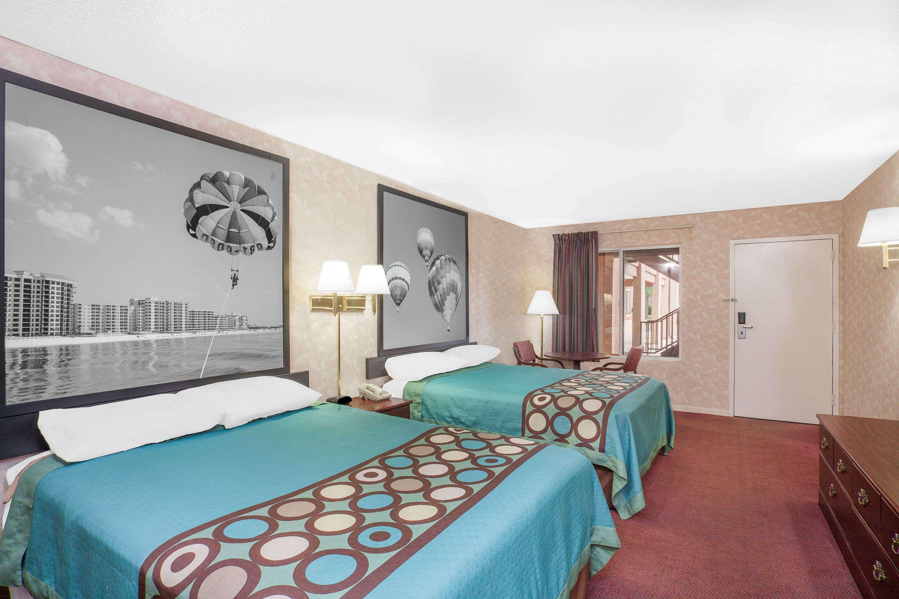 Super 8 by Wyndham Decatur Priceville — photo 5