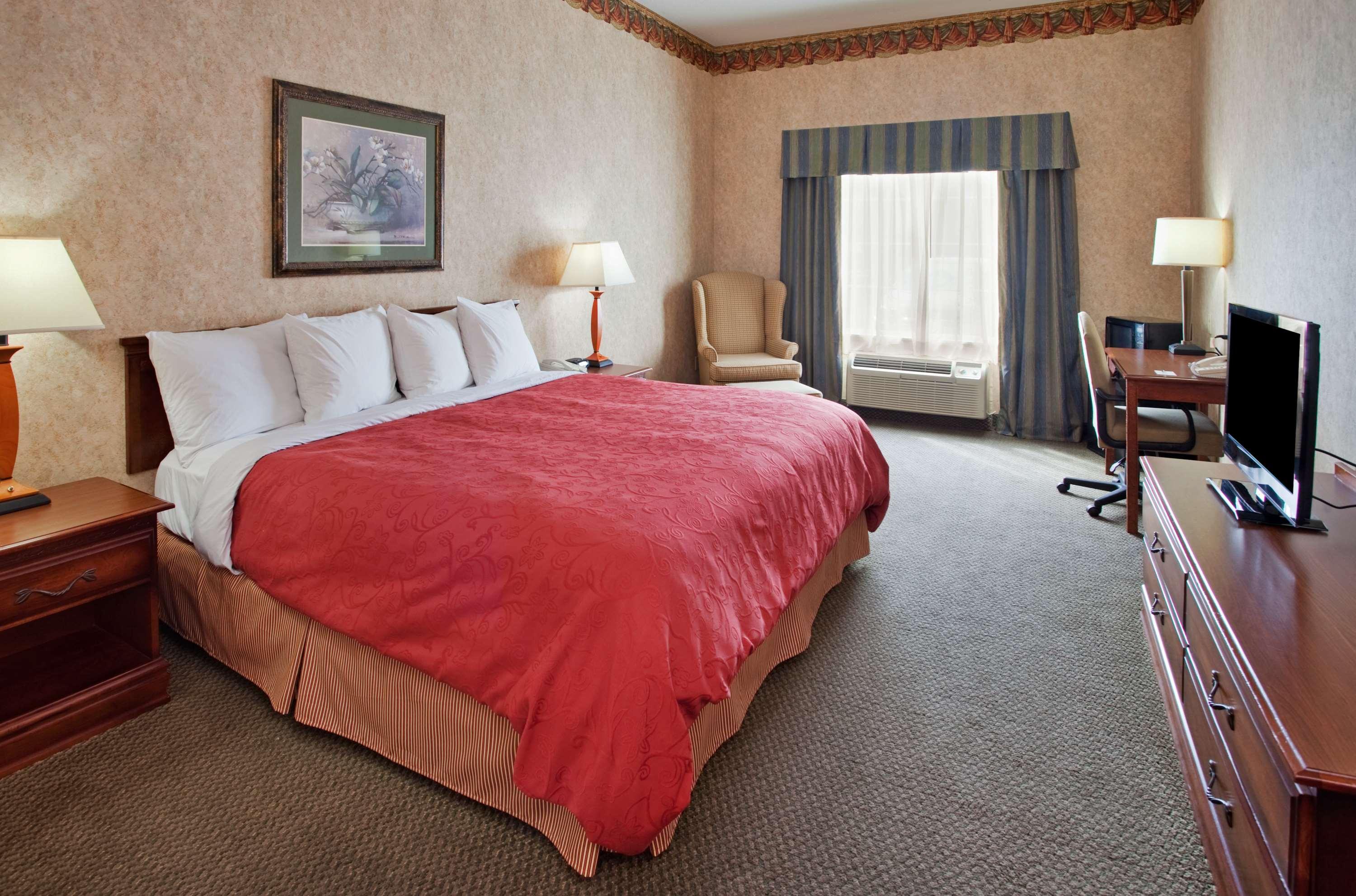 Country Inn & Suites by Radisson, Somerset, KY — photo 4