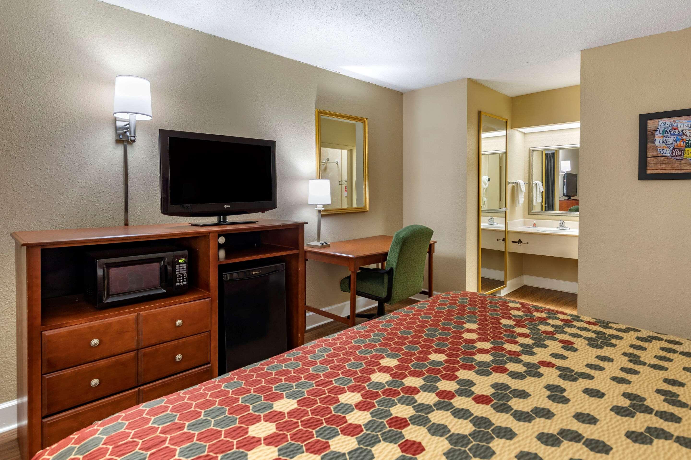 Econo Lodge Cordele — photo 5