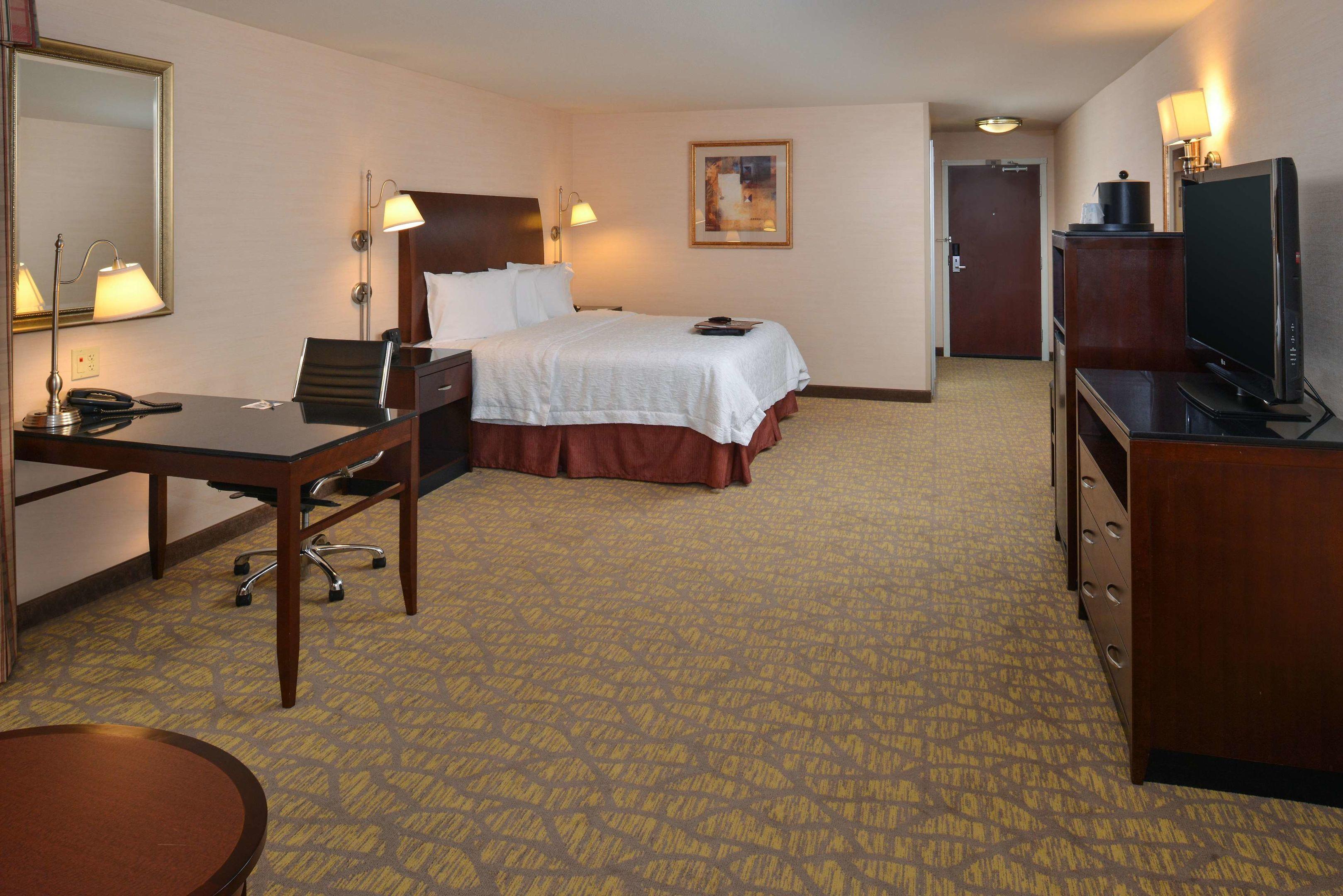Hampton Inn & Suites Tacoma-Mall — photo 5