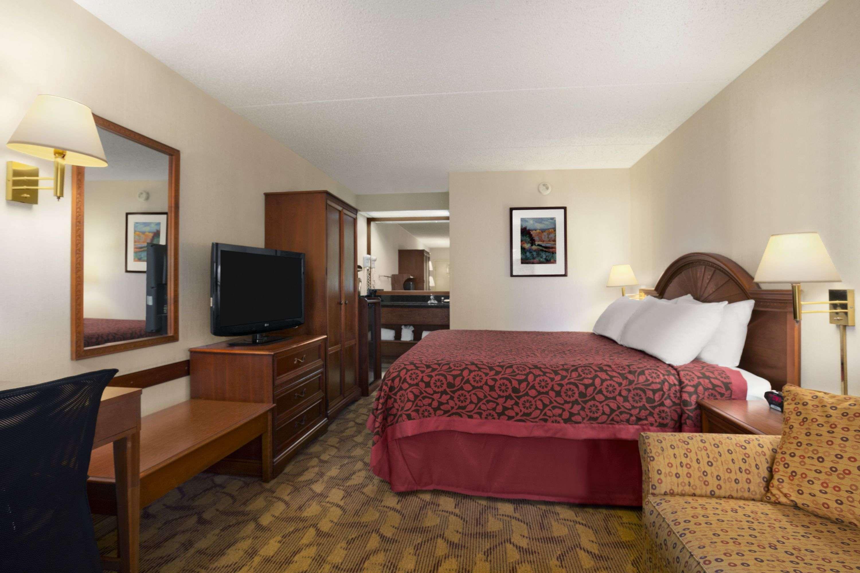 Days Inn by Wyndham Las Cruces — photo 4