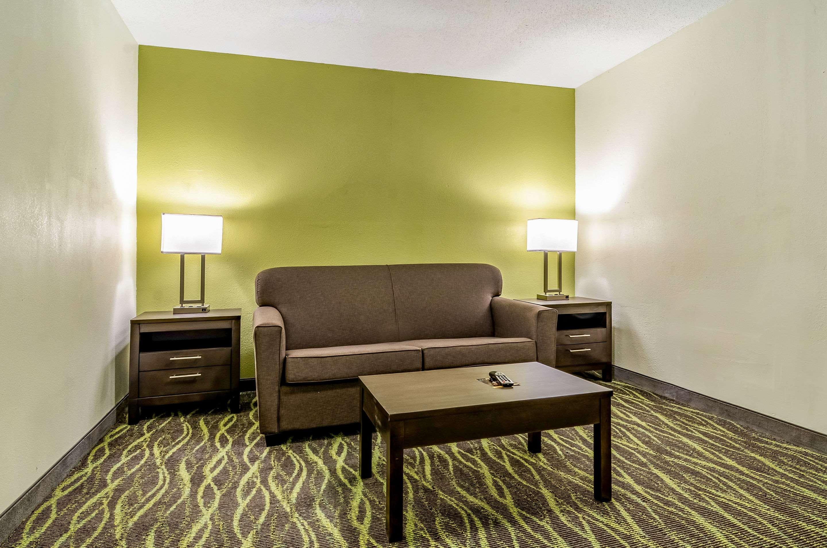 Quality Inn and Suites — photo 4