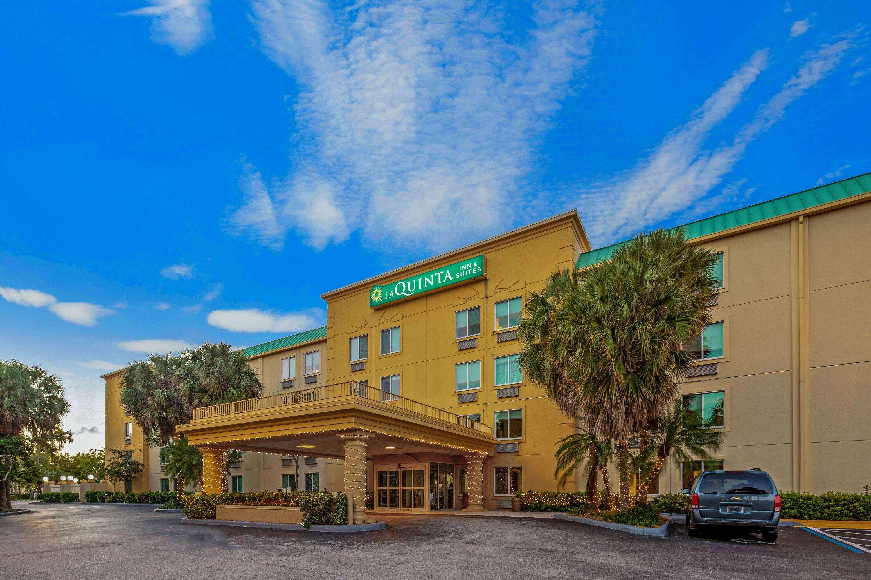 La Quinta Inn & Suites Miami Cutler Ridge — photo 4