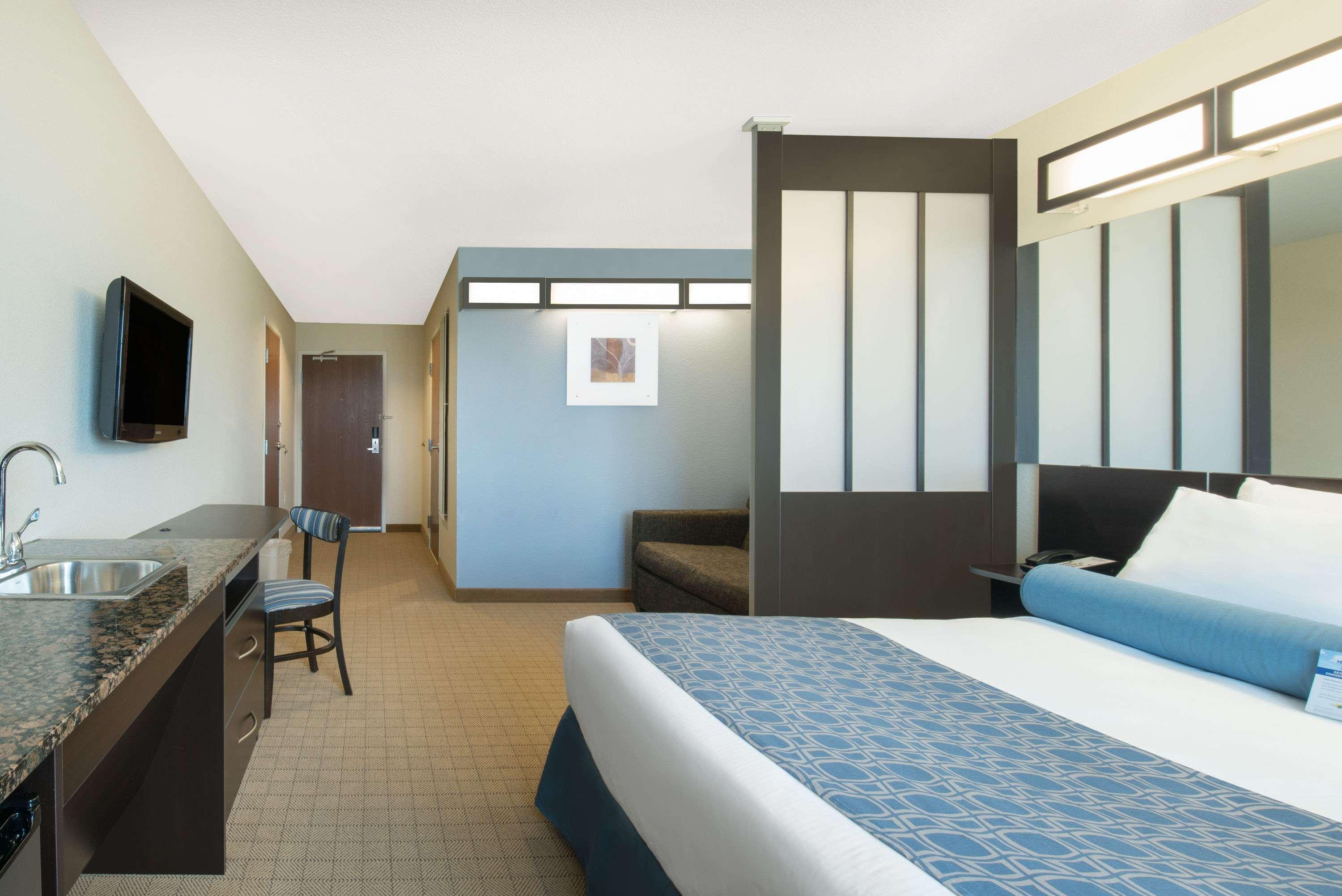 Microtel Inn & Suites by Wyndham Stanley — photo 5