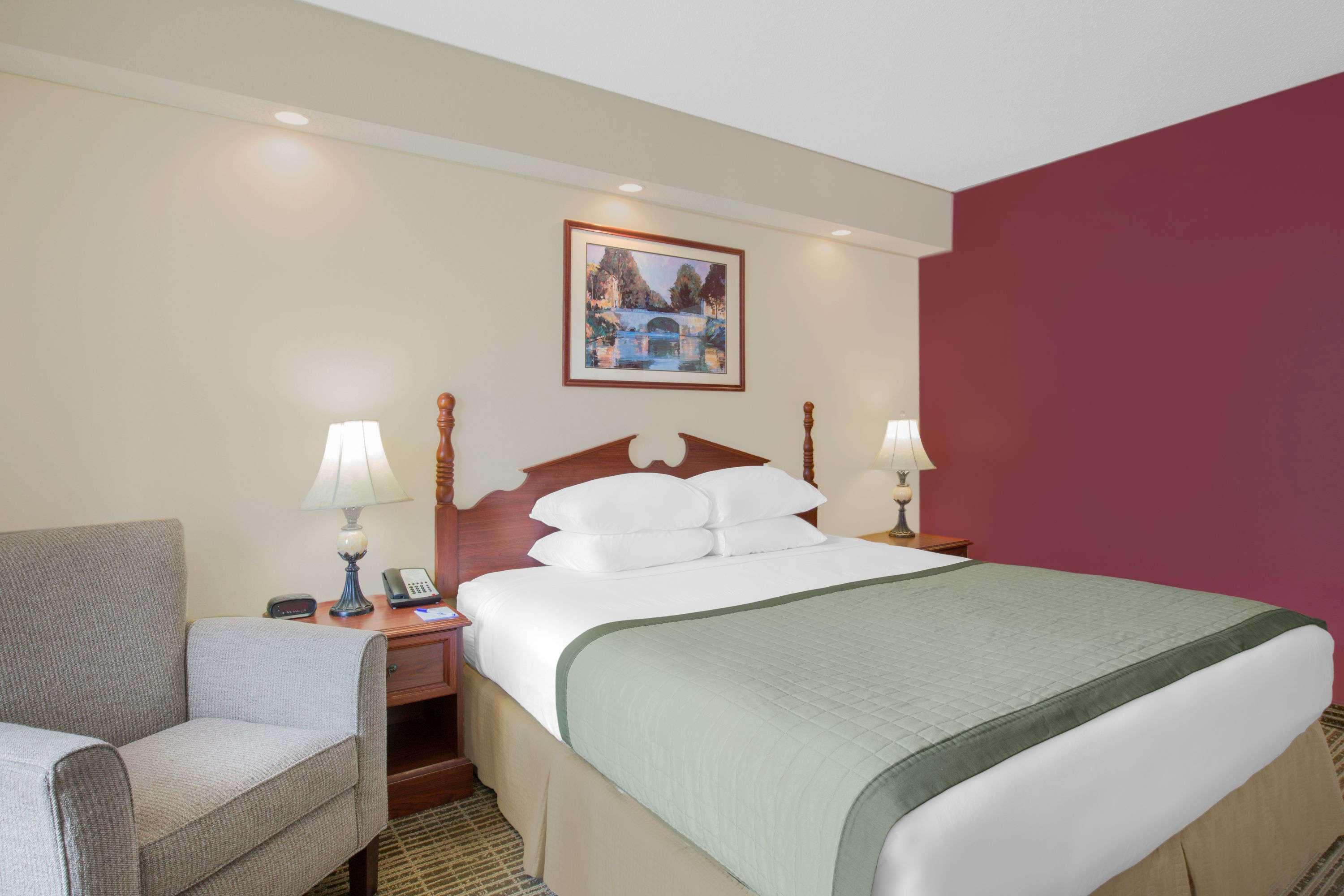 Baymont by Wyndham Tuscaloosa — photo 5