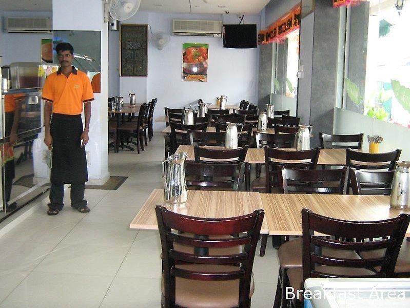 RedDoorz Premium @ Serangoon — photo 4