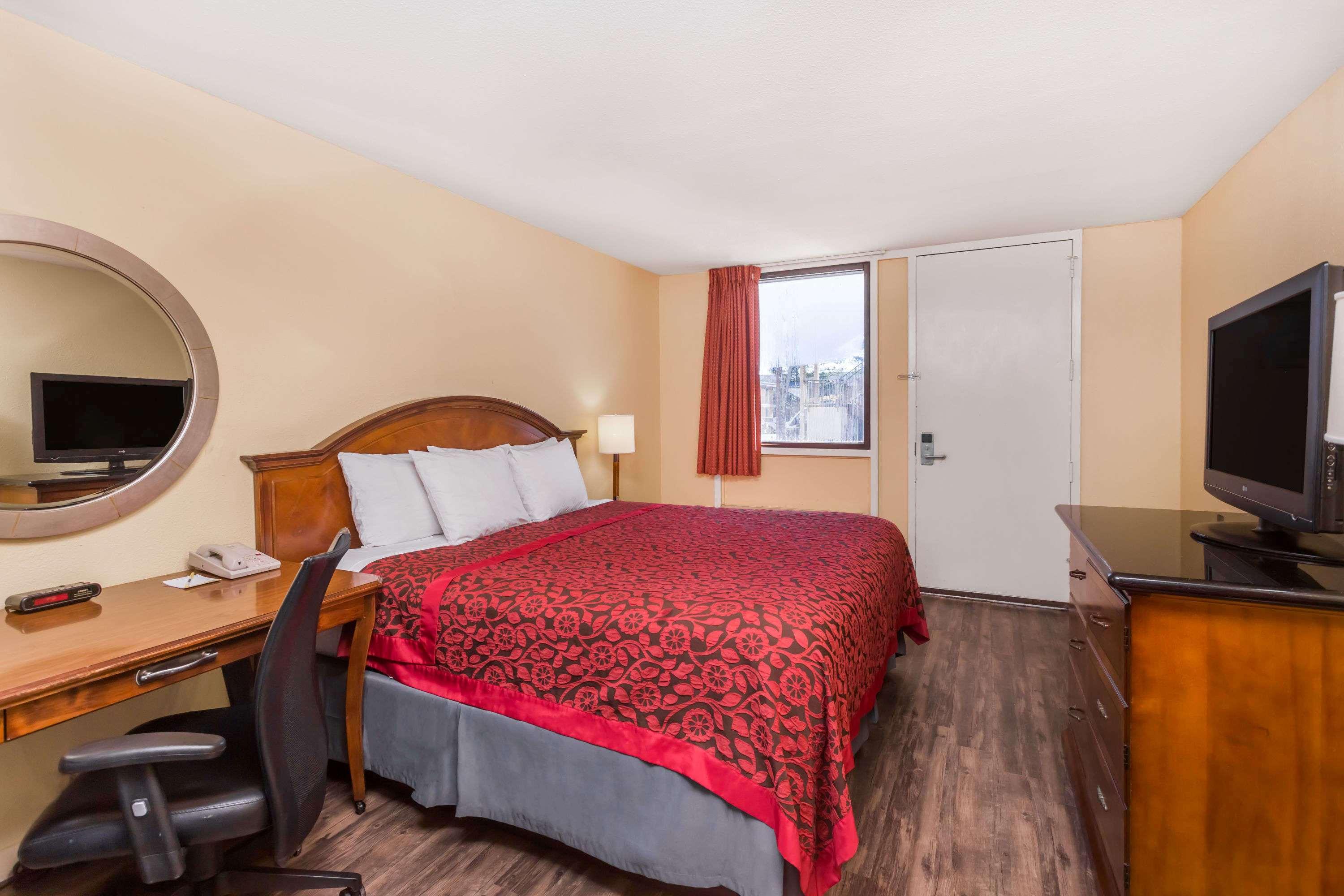 Days Inn College Park Airport Best Road — photo 4