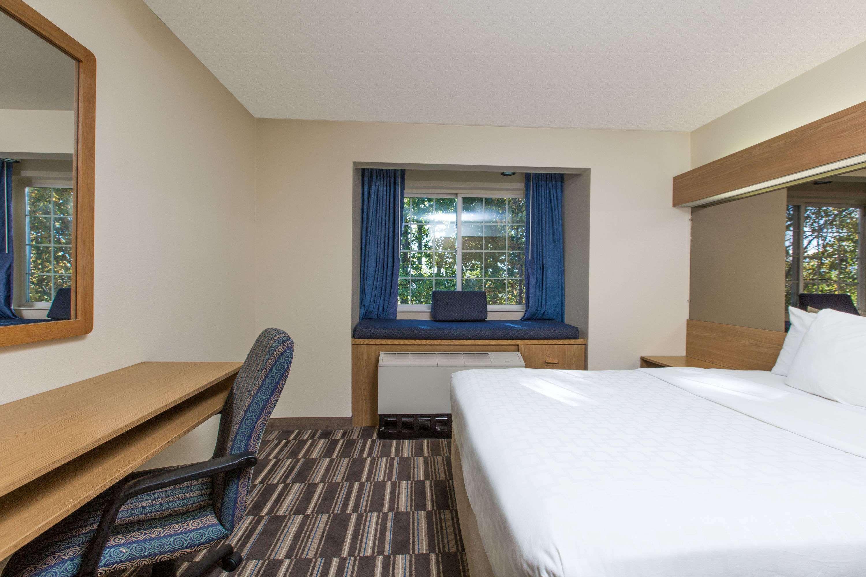 Microtel Inn & Suites by Wyndham Anchorage Airport — photo 5