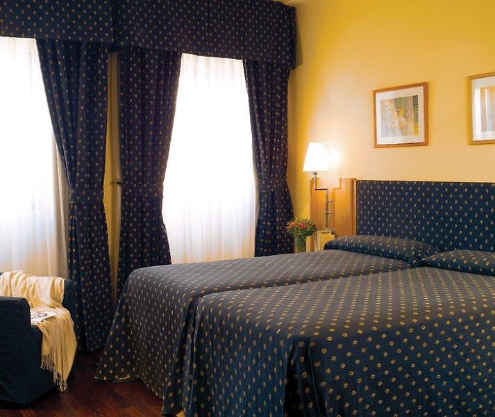 Hotel Inglaterra Granada — photo 4