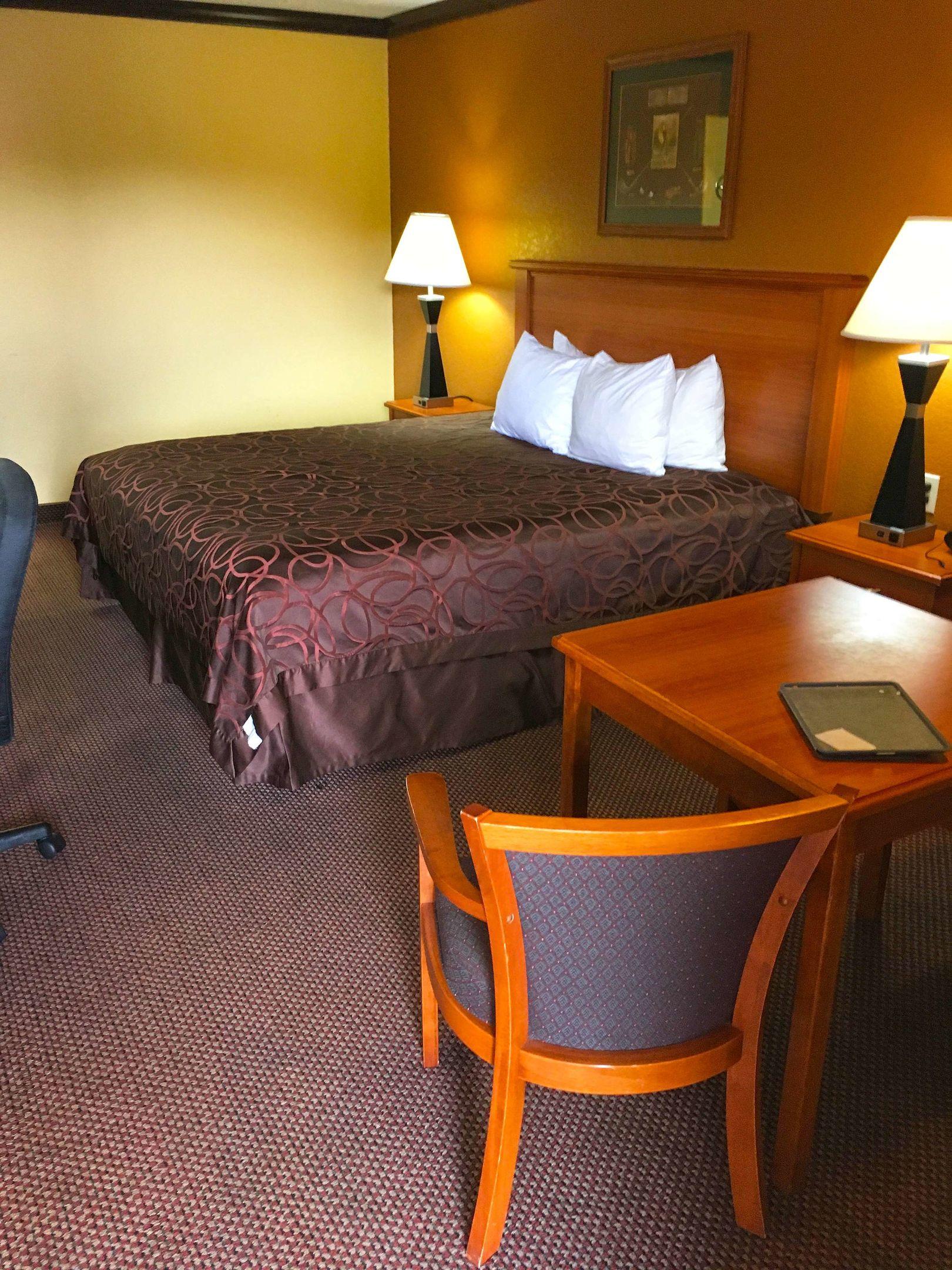 Americas Best Value Inn — photo 4