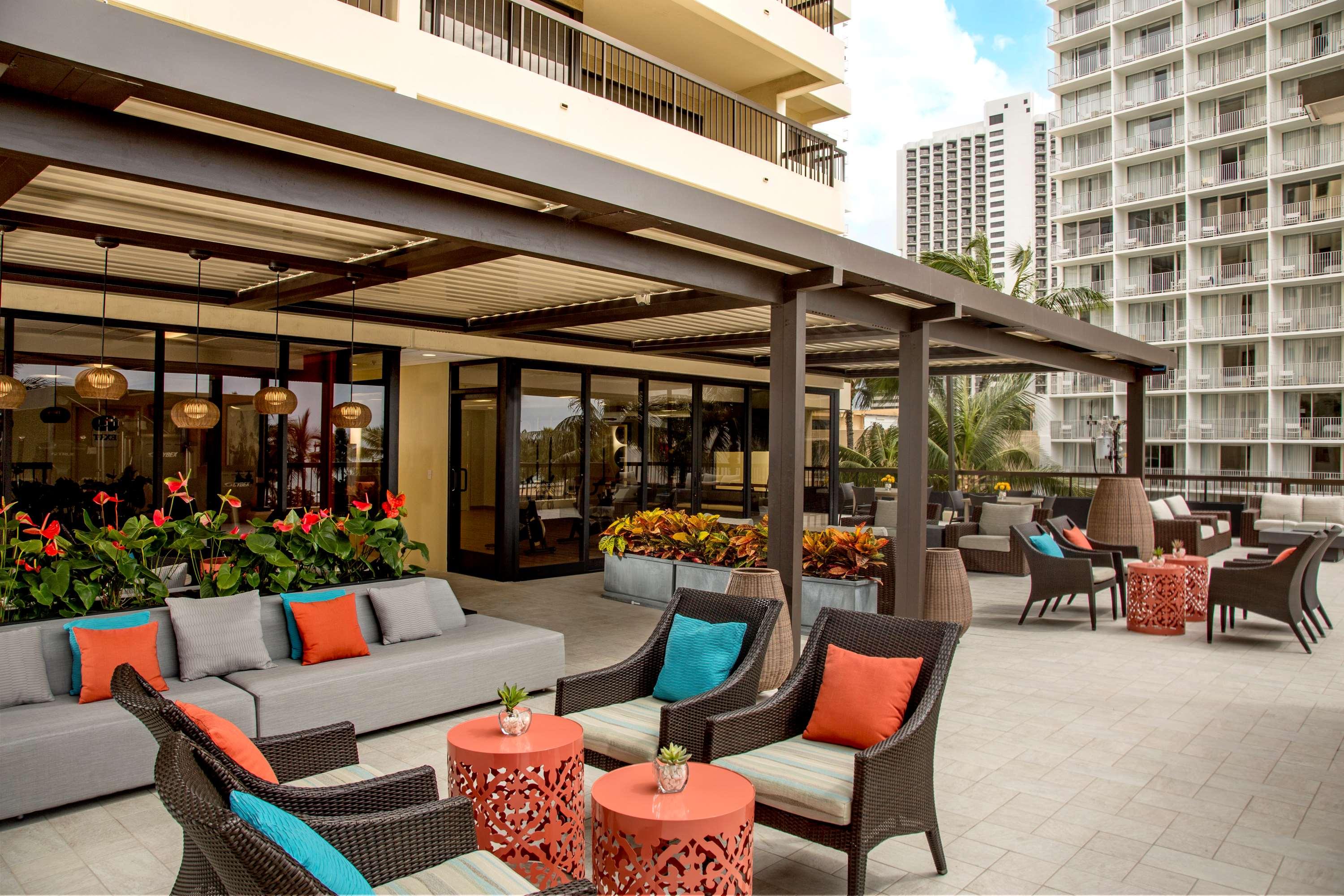 Aston Waikiki Beach Tower — photo 5